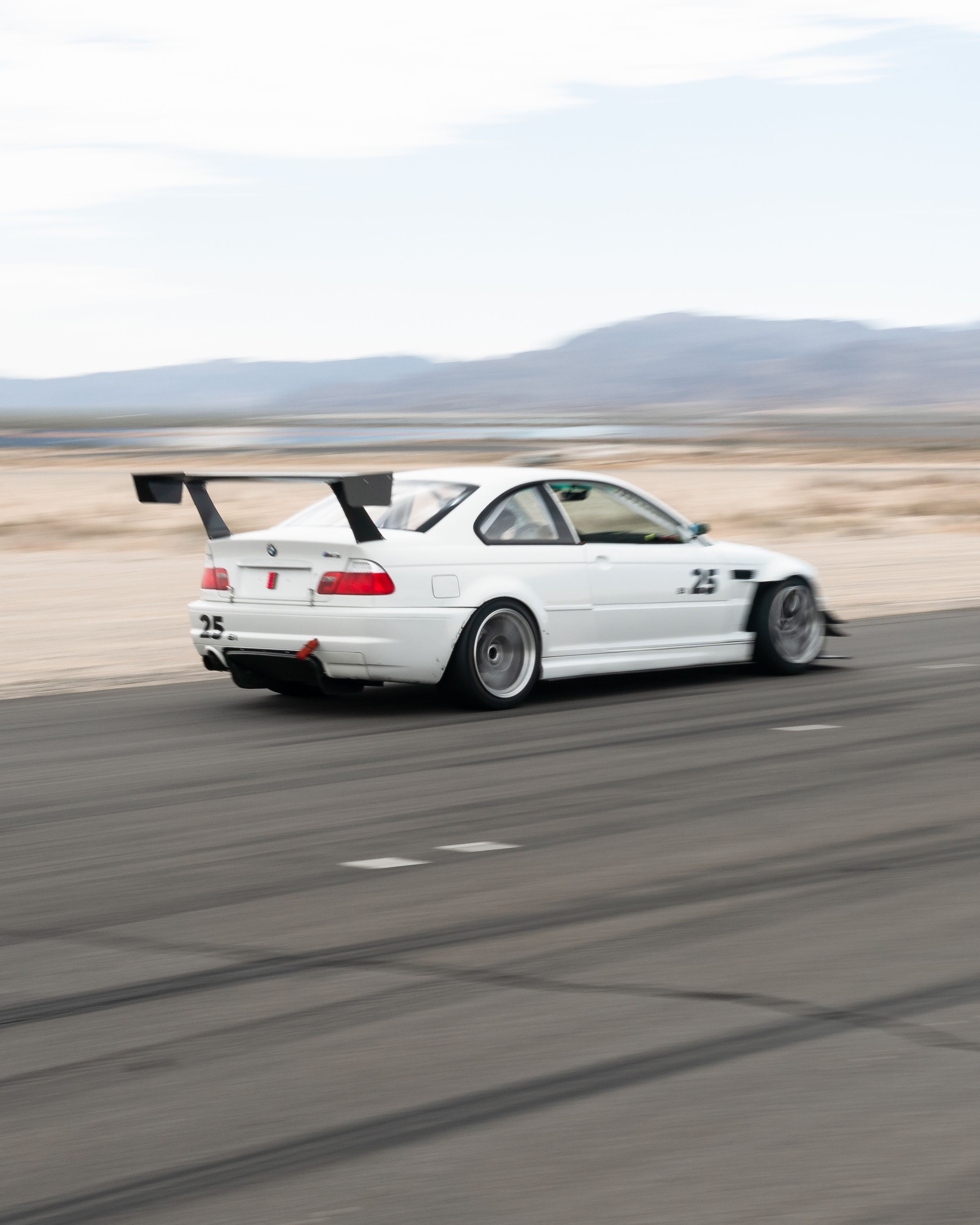 White BMW E46 M3 with 18" VS-5RS Apex wheels in Brushed Clear