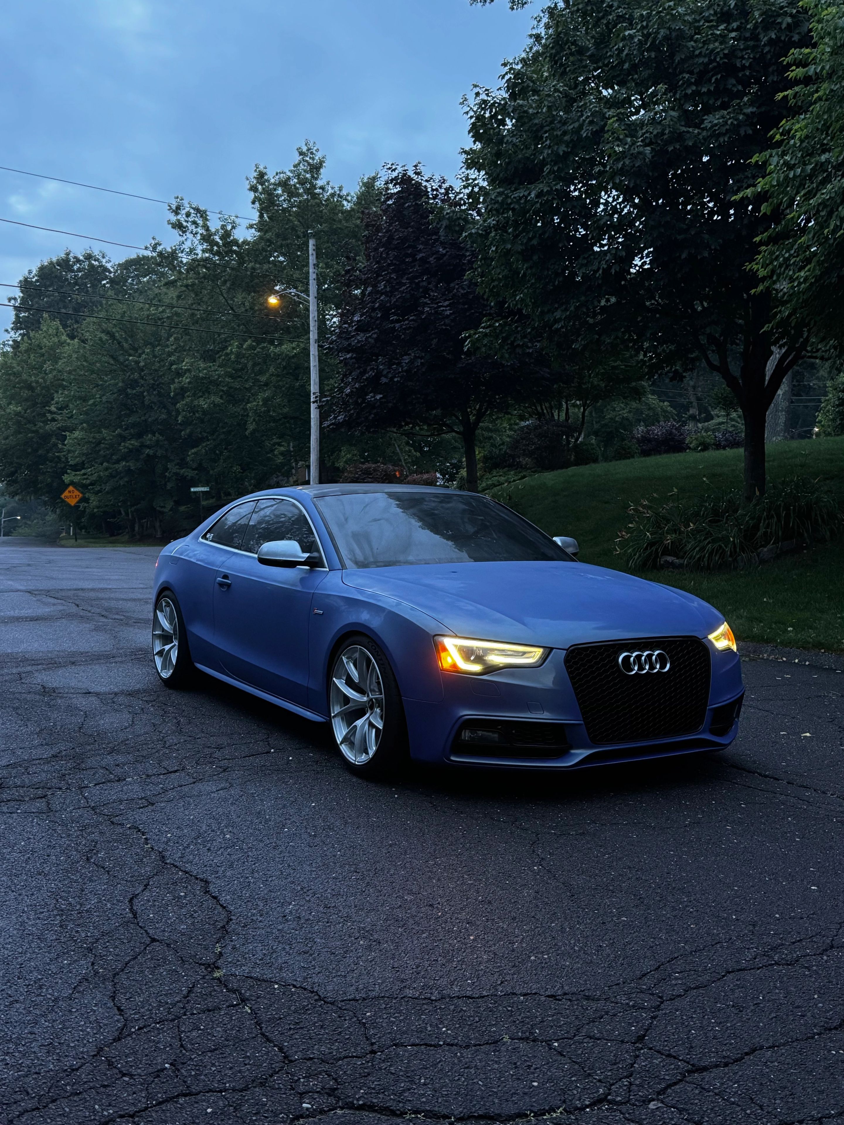 Blue Audi B8 S5 with 19" VS-5RS Apex wheels in Brushed Clear