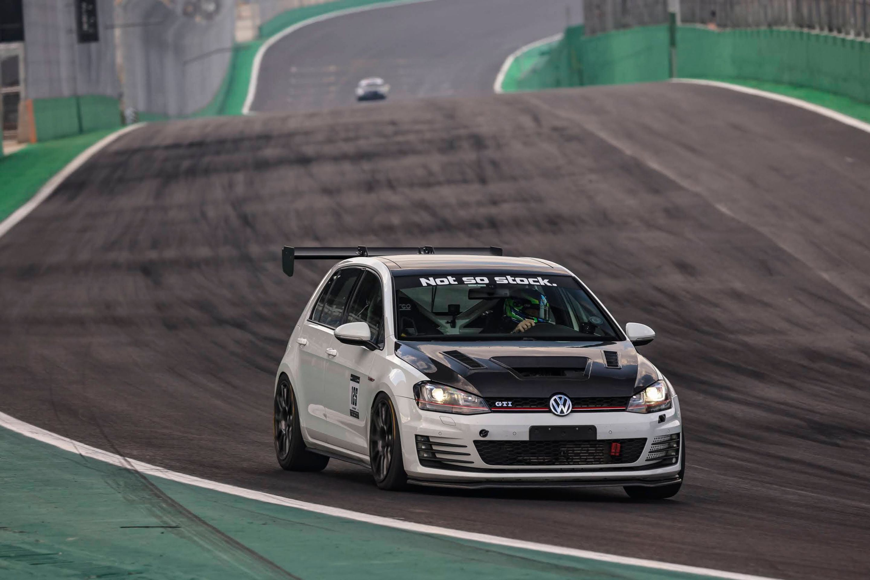White VW MK7 GTI with 18" SM-10 Apex wheels in Anthracite