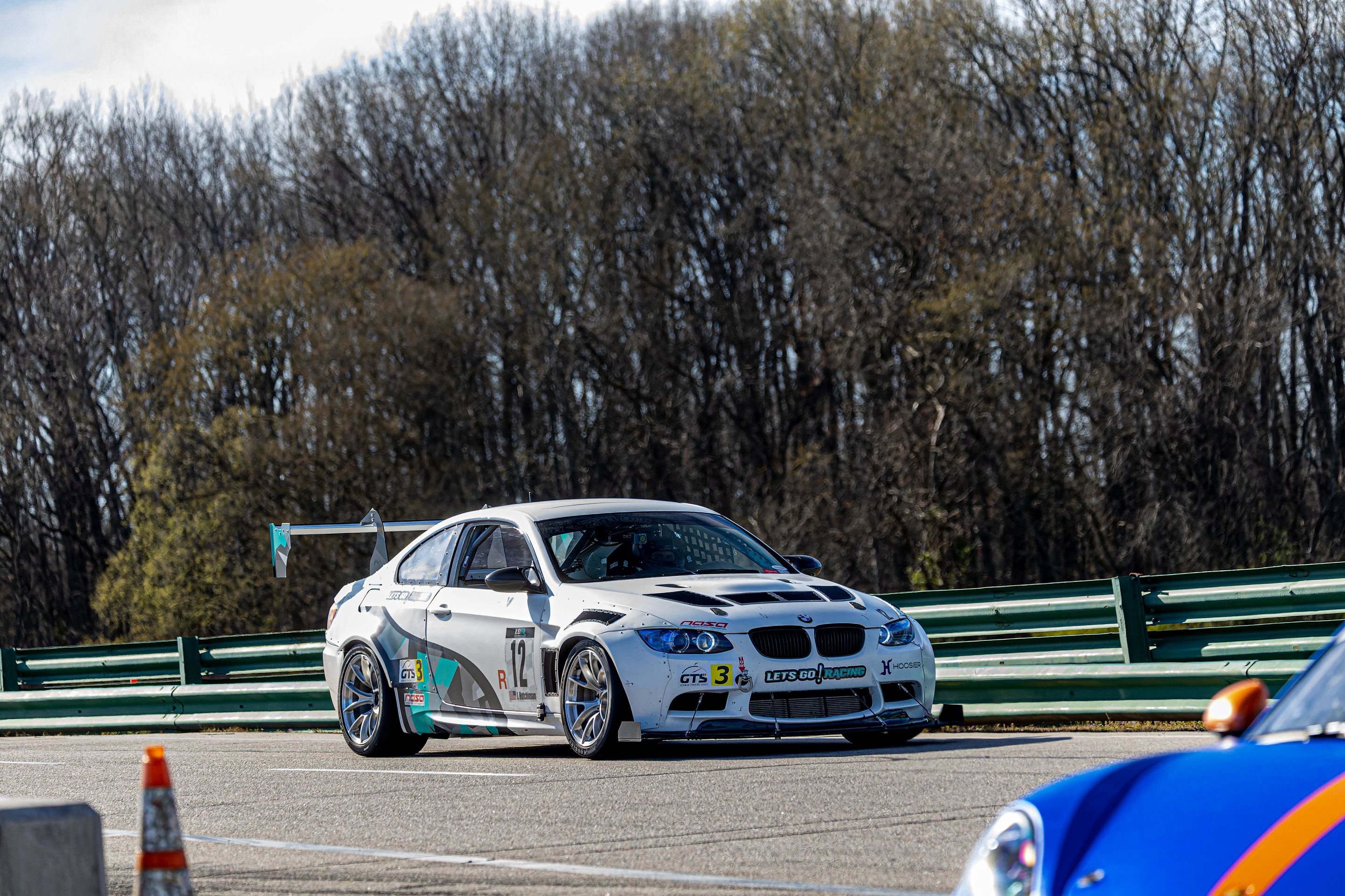White BMW E92 Coupe M3 with 18" VS-5RS Apex wheels in Brushed Clear