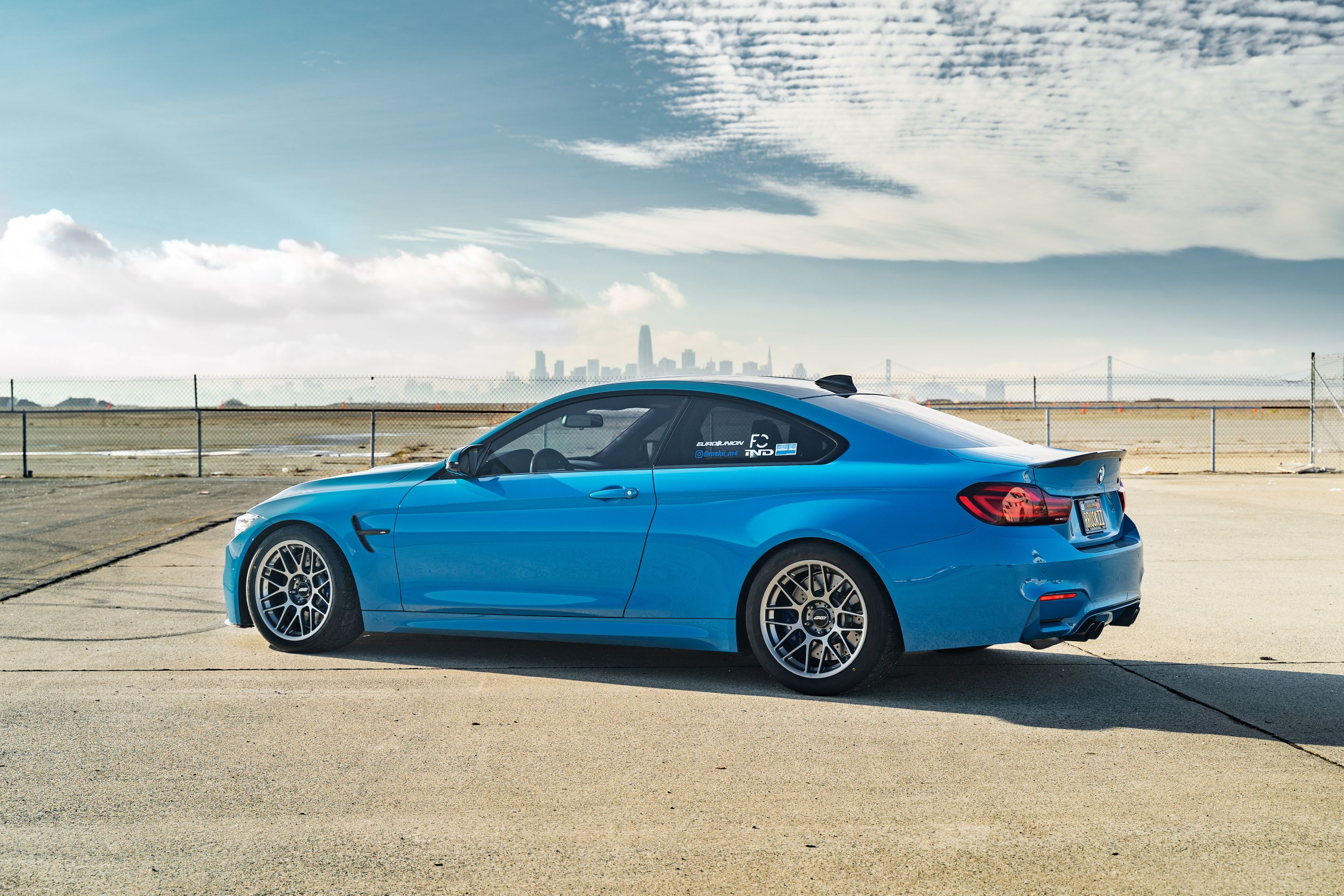 Blue BMW F82 Coupe M4 with 18" ARC-8 Apex wheels in Anthracite