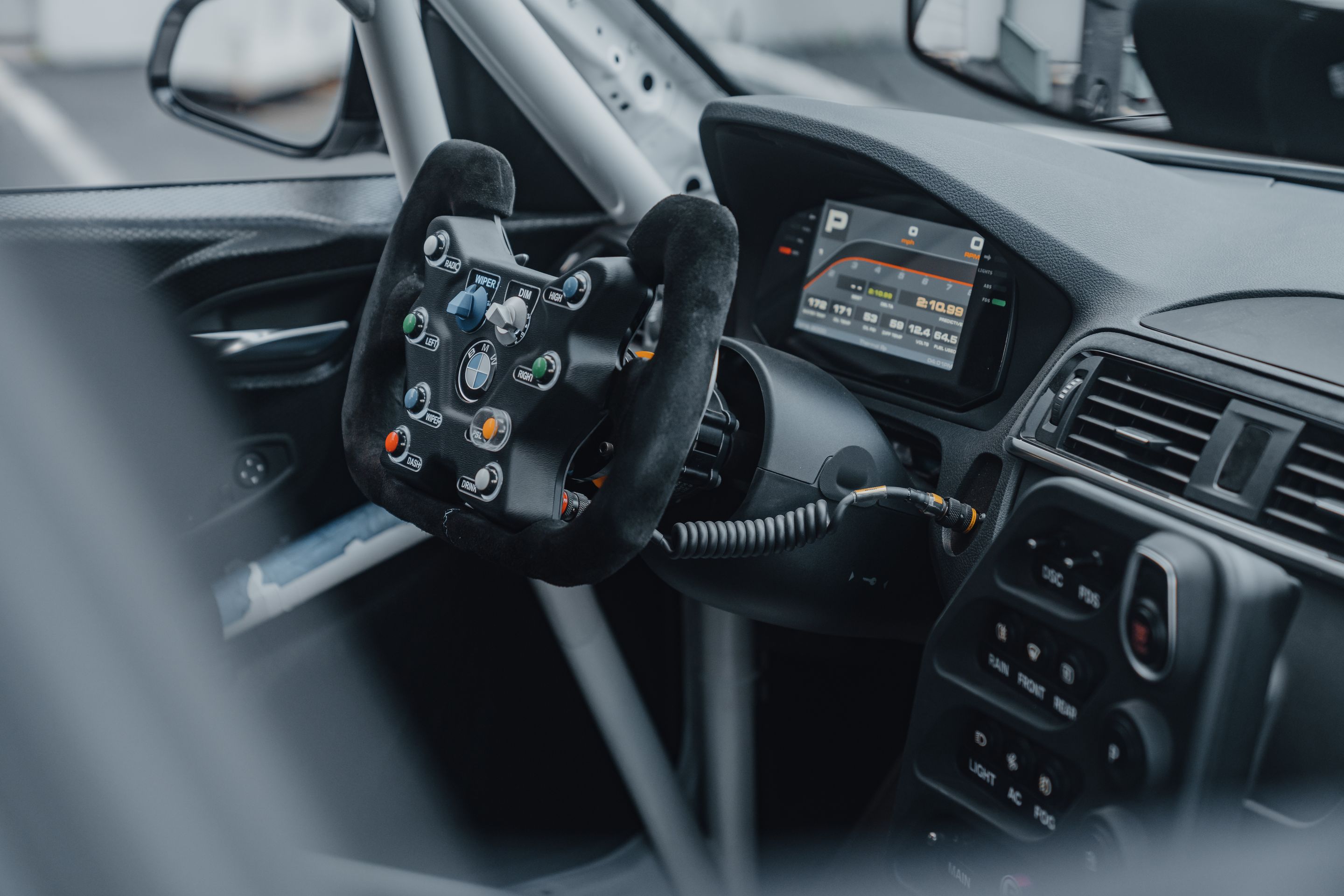 White BMW F87 M2 with 18" SM-10RE Apex wheels in Anthracite