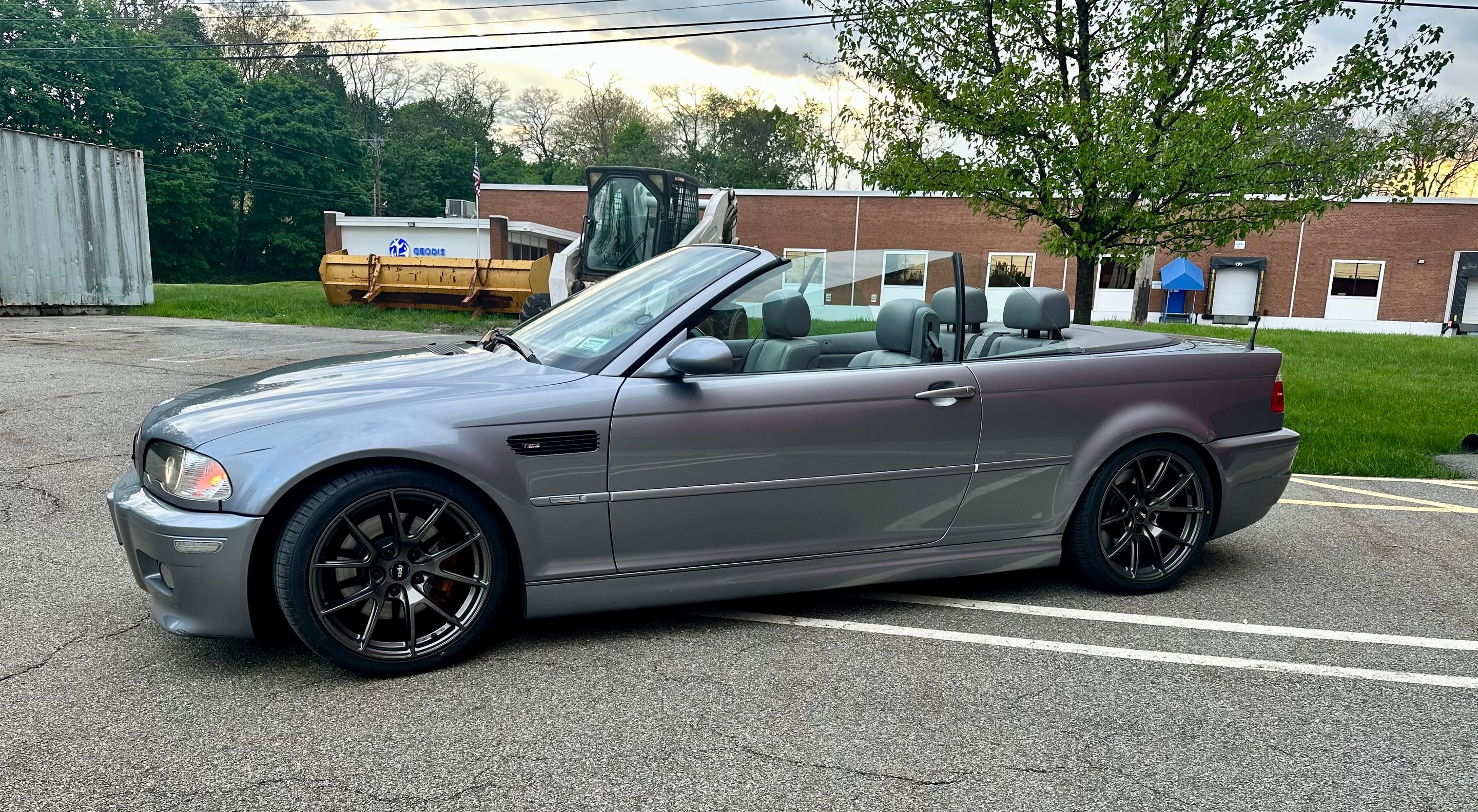 Grey BMW E46 M3 with 18" VS-5 Apex wheels in Anthracite