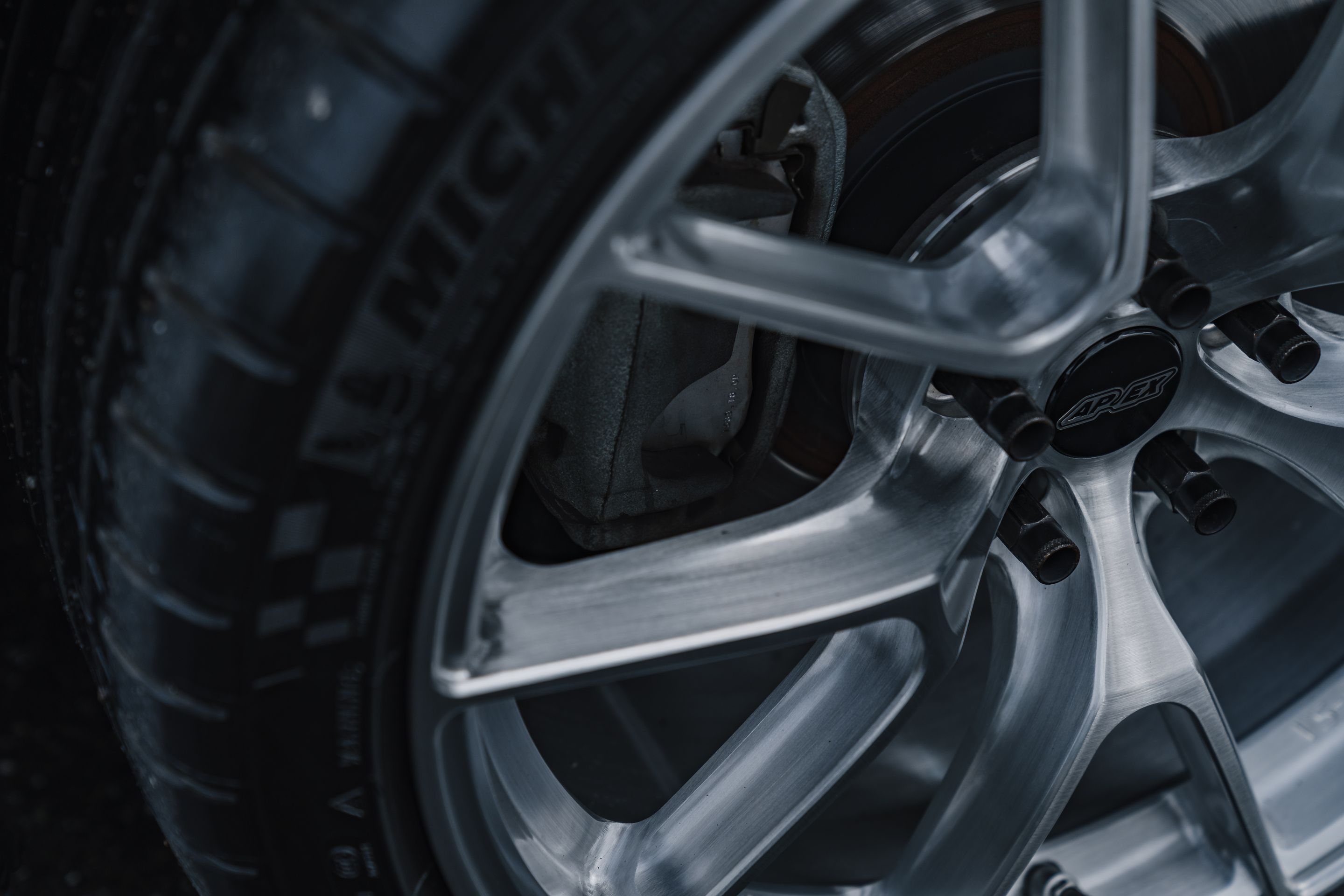 Blue Toyota GR86 with 18" VS-5RS Apex wheels in Brushed Clear