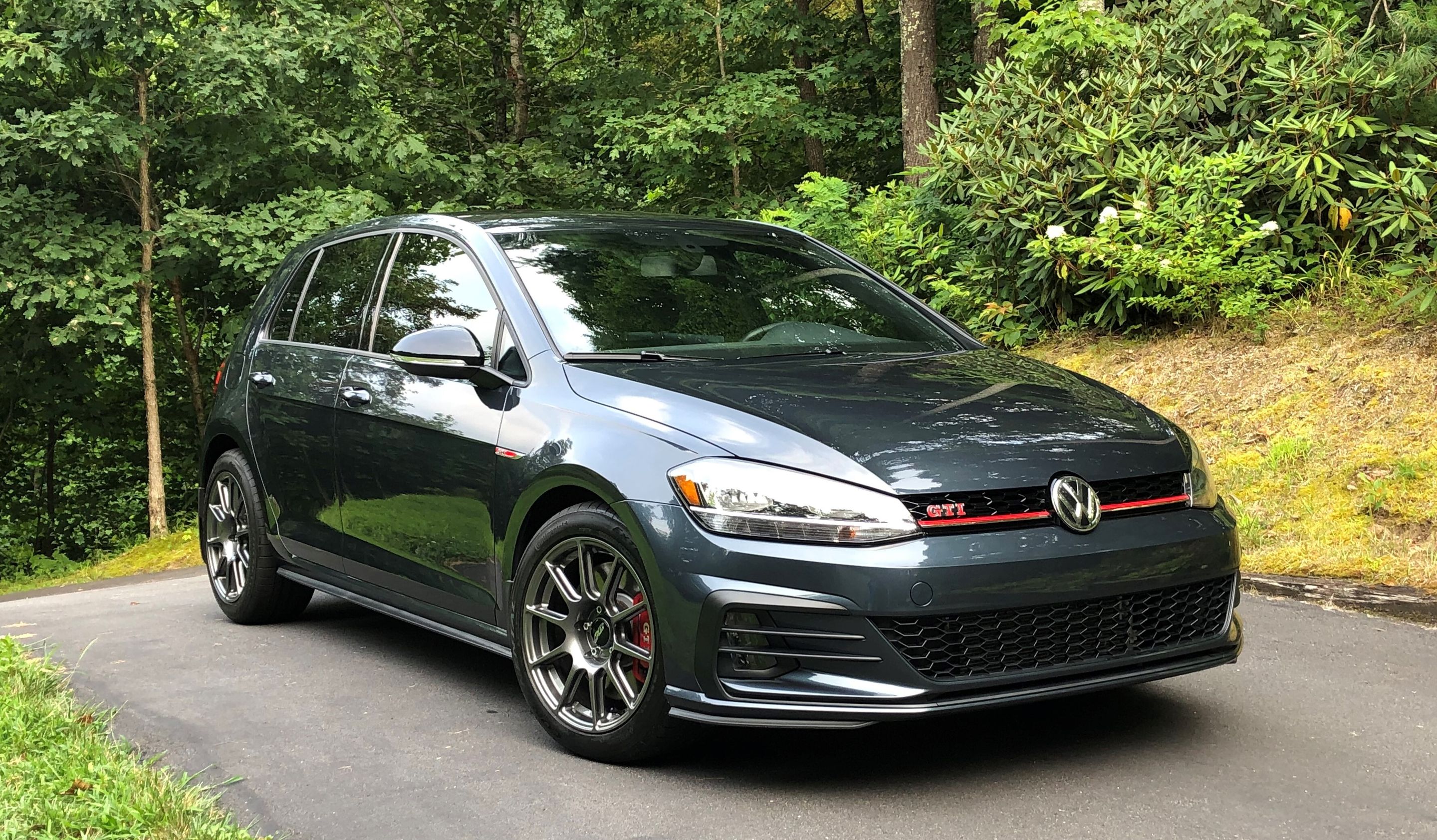 Grey VW MK7 GTI with 17" SM-10 Apex wheels in Anthracite