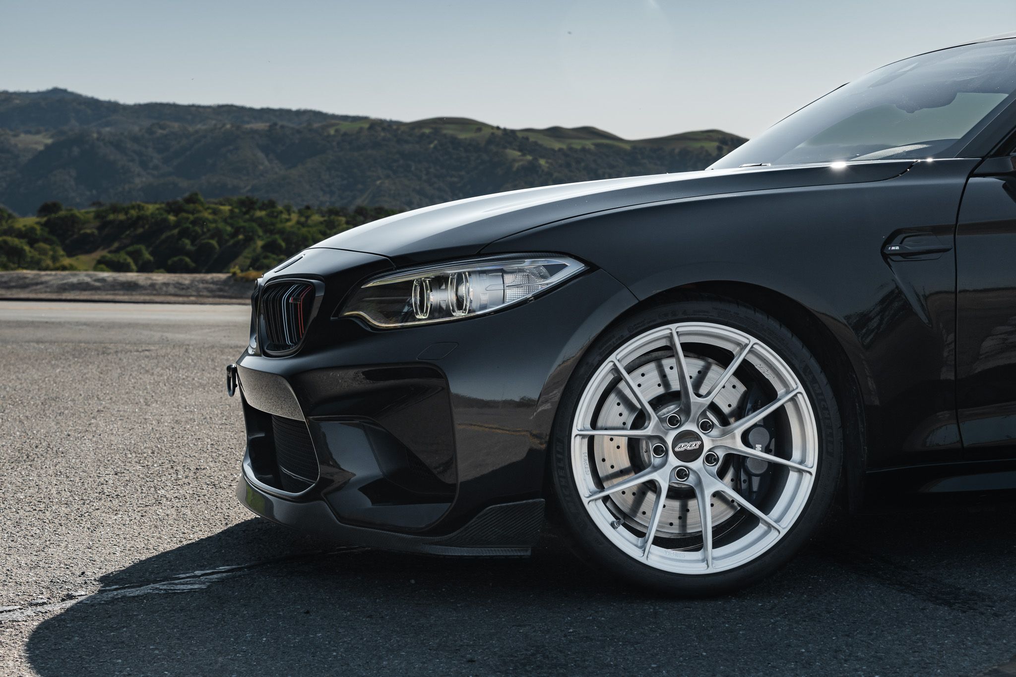 Black BMW F87 M2 with 19" VS-5RS Apex wheels in Brushed Clear