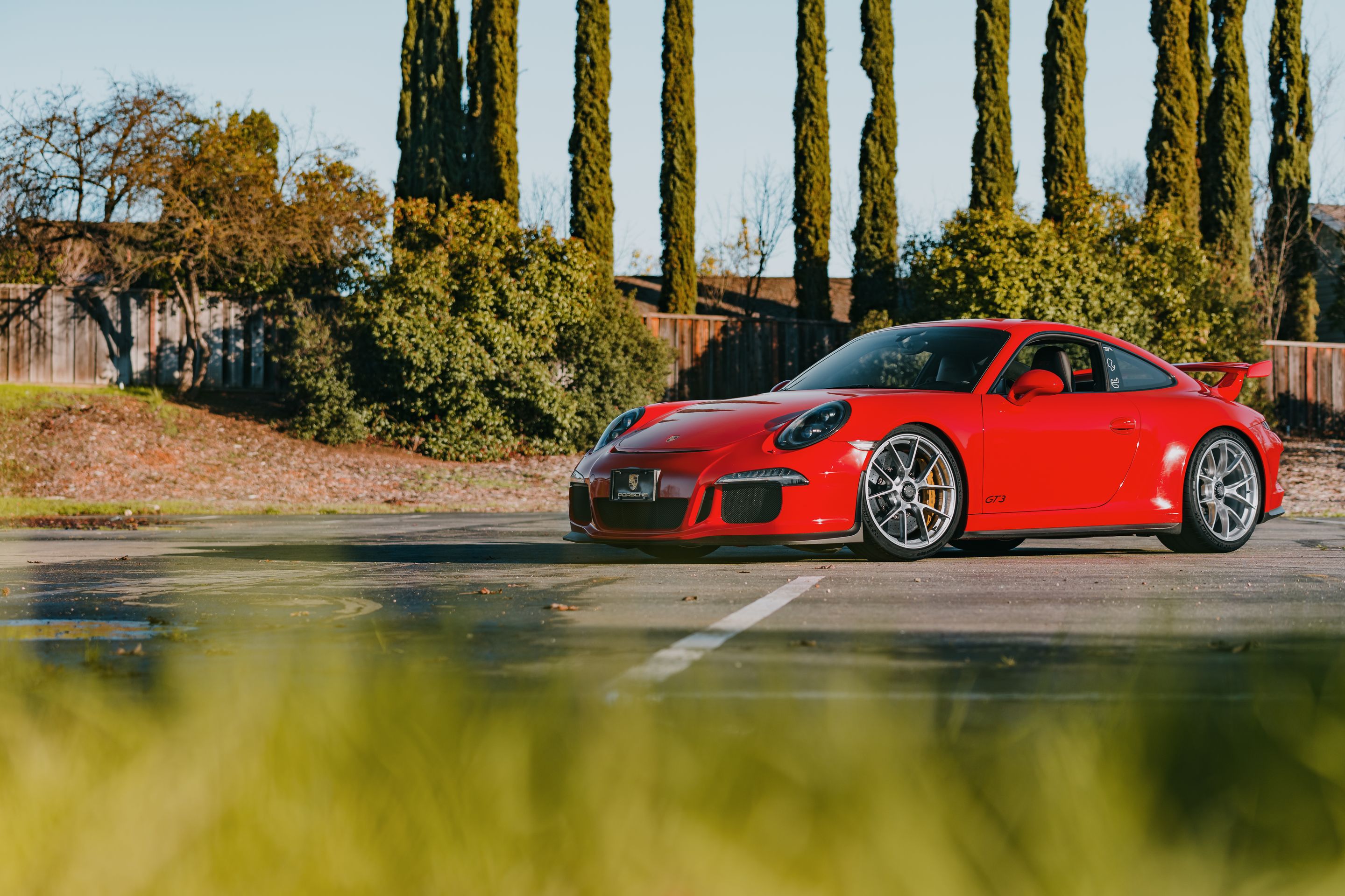 Red Porsche 911 991.1 GT3 with 20" VS-5RS Apex wheels in Brushed Clear