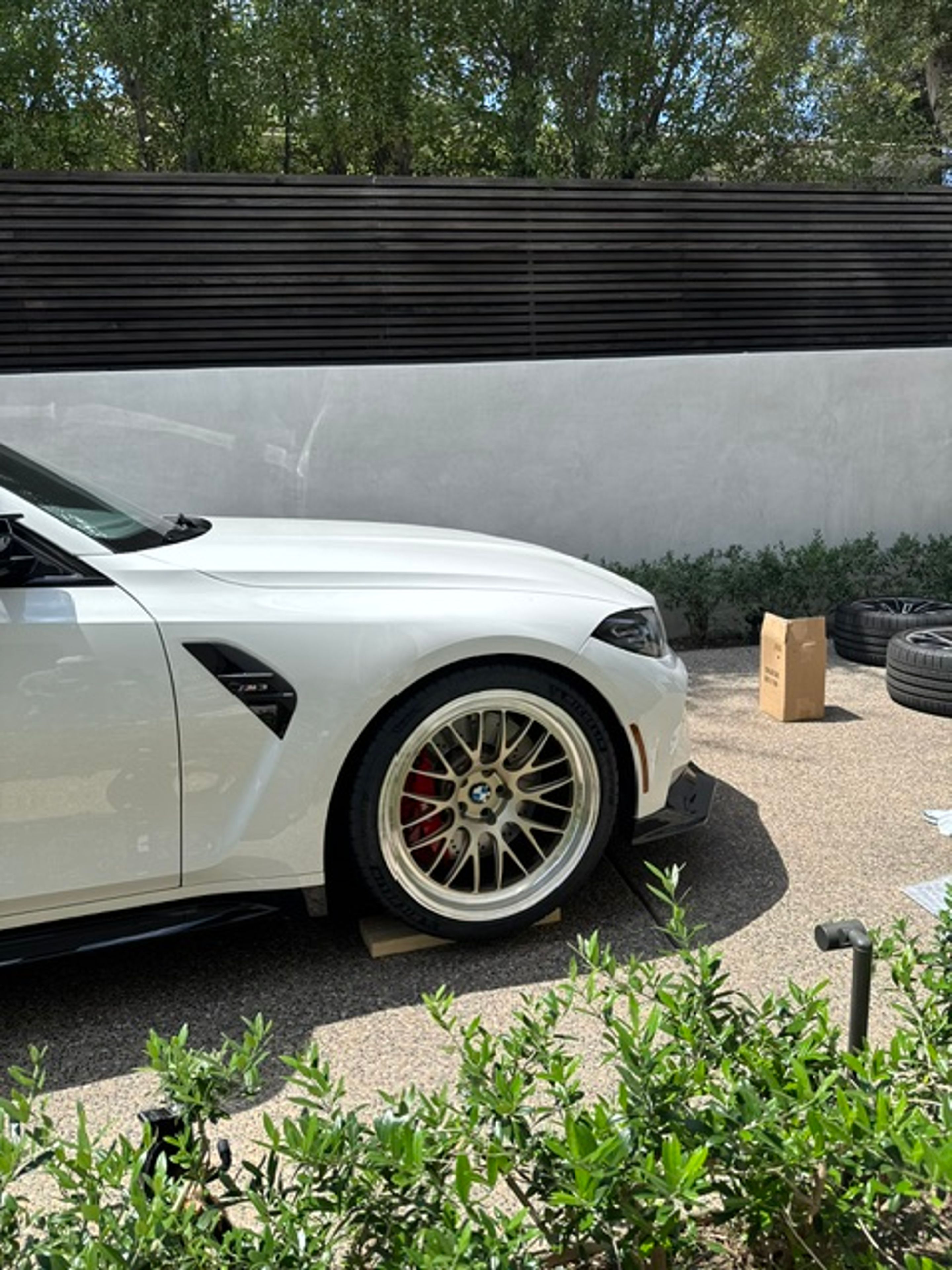 White BMW G80 M3 with 20" ML-10RT Apex wheels in Machined Lip Gloss Motorsport Gold