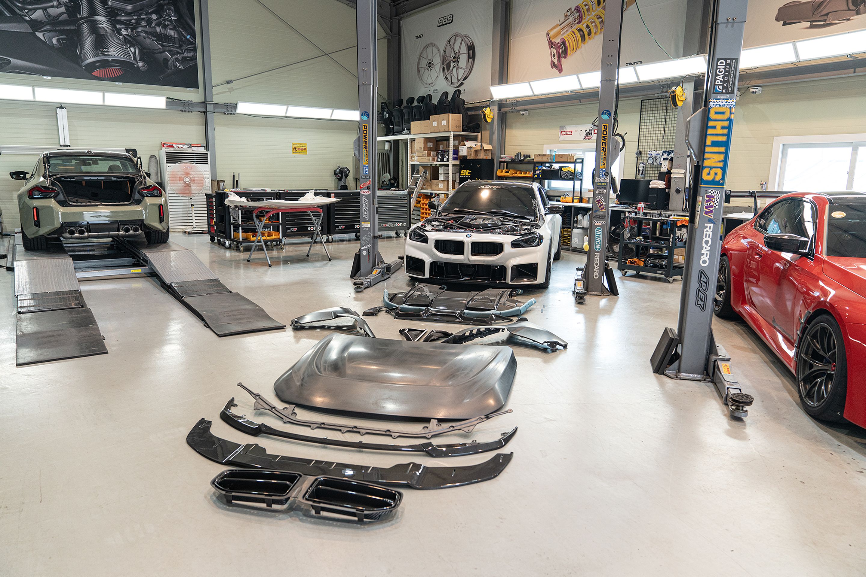 Yellow BMW G87 M2 with 19" VS-5RS Apex wheels in Anthracite