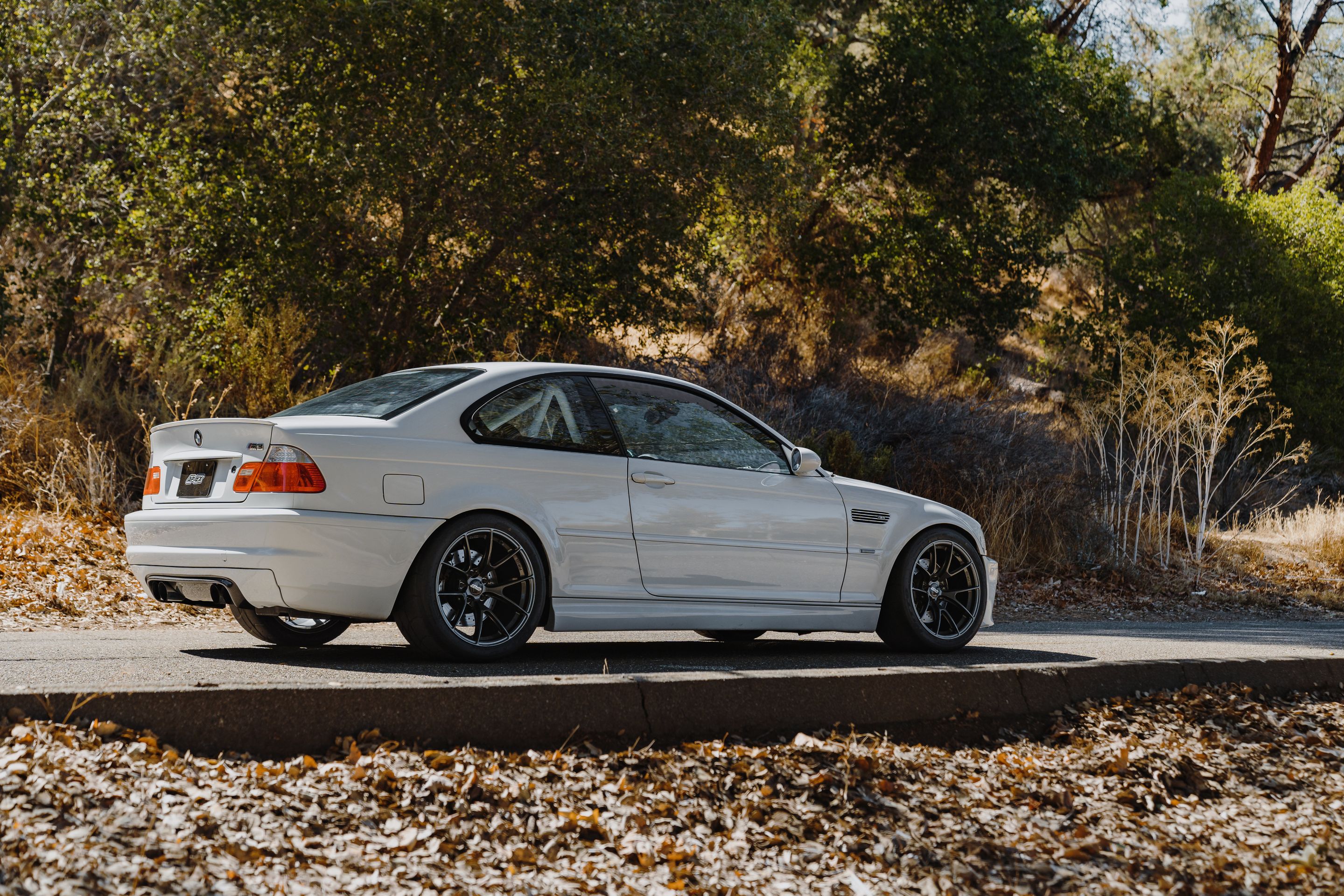 White BMW E46 M3 with 18" VS-5RS Apex wheels in Anthracite