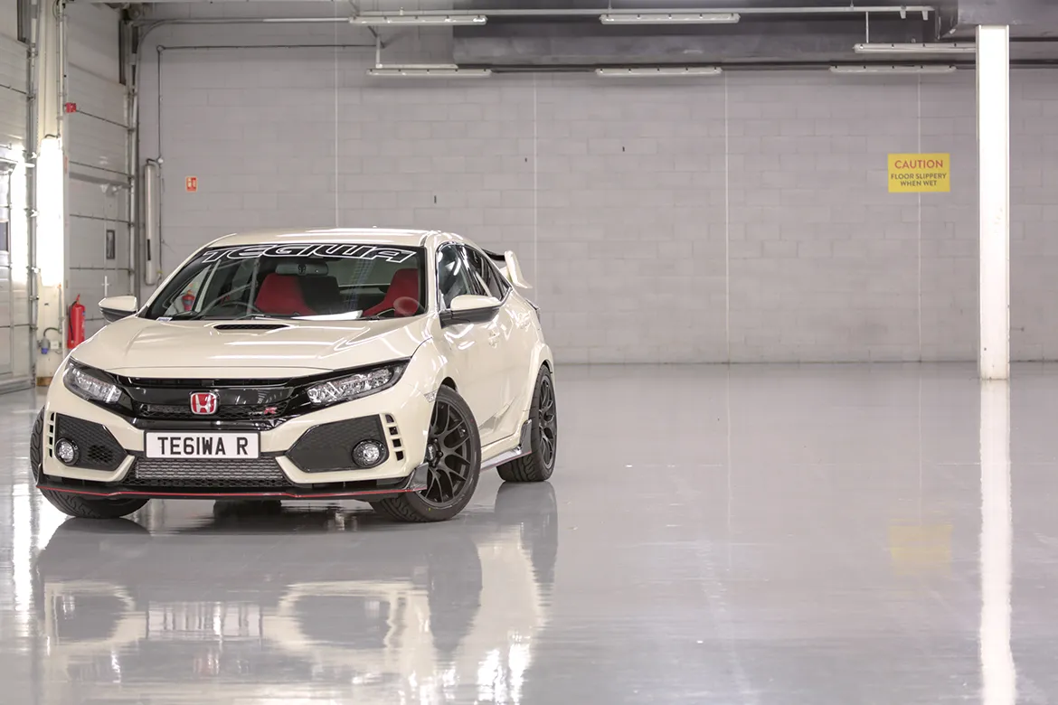 Tegiwa's Type-R Track Car Featuring 19