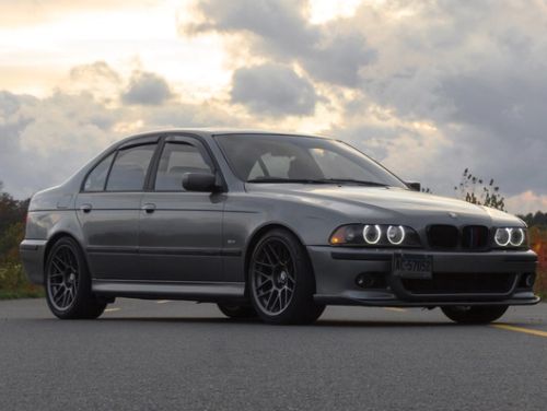 Silver BMW 5 Series - ARC-8 in Anthracite