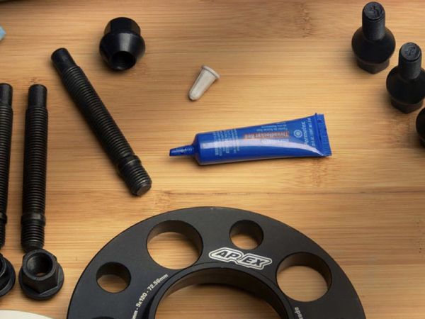 Loctite applied to APEX wheel studs