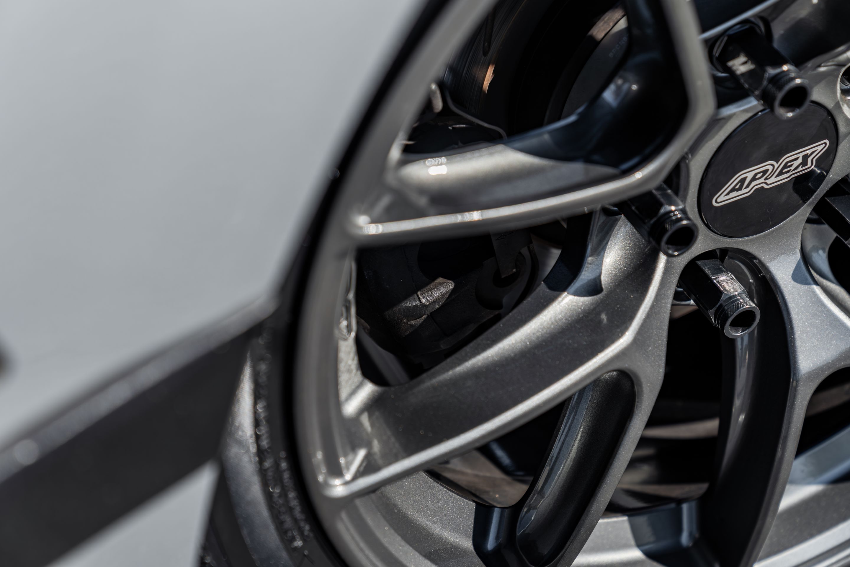 Silver BMW E36 M3 with 17" VS-5RS Apex wheels in Anthracite