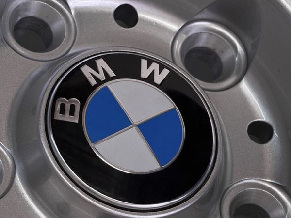 OEM BMW center cap on APEX wheel