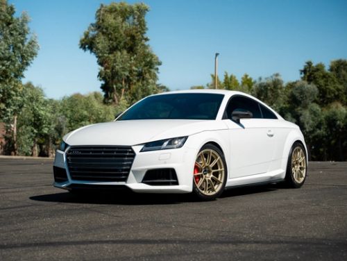 White Audi TTS - SM-10RS in Motorsport Gold