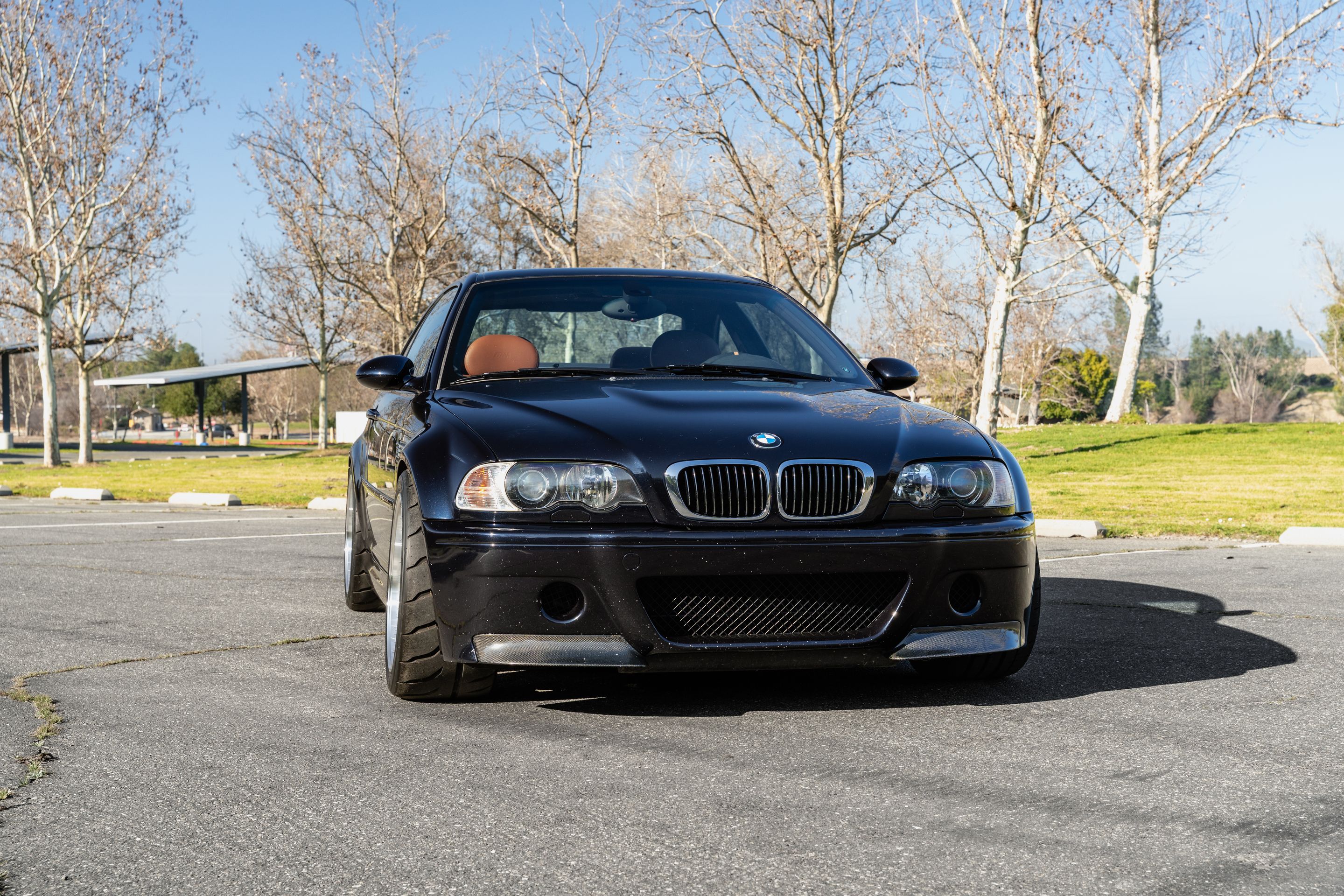 Black BMW E46 M3 with 18" ML-7RT Apex wheels in Machined Lip Race Silver