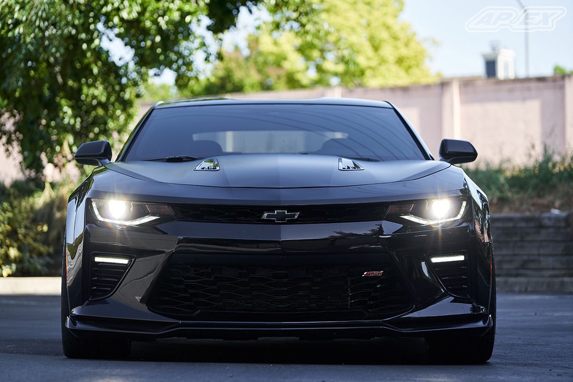 Black Chevrolet 6th Gen Camaro SS 1LE with 19" ARC-8 Apex wheels in Anthracite