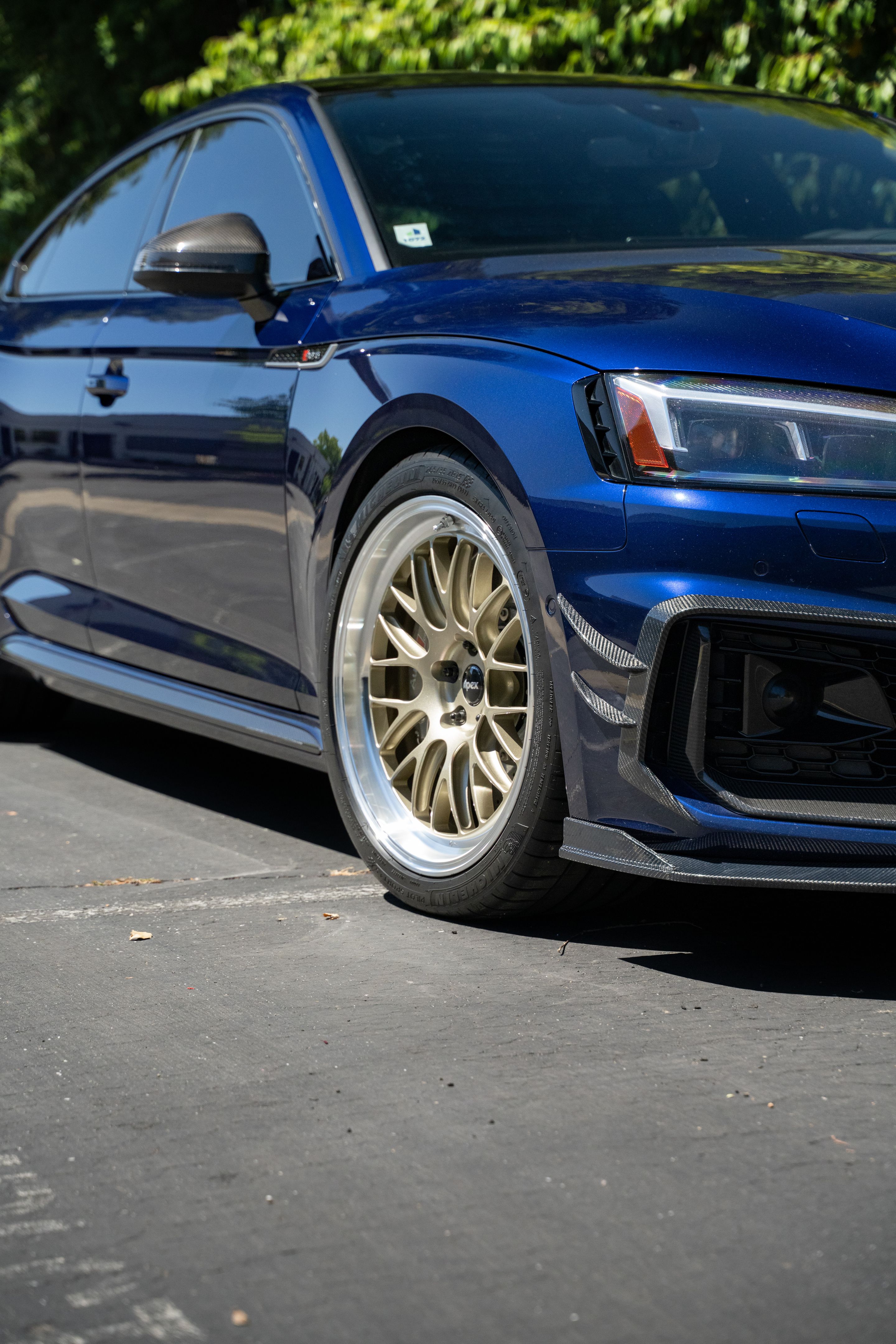 Blue Audi B9 RS 5 Sportback with 19" ML-10RT Apex wheels in Machined Lip Gloss Motorsport Gold