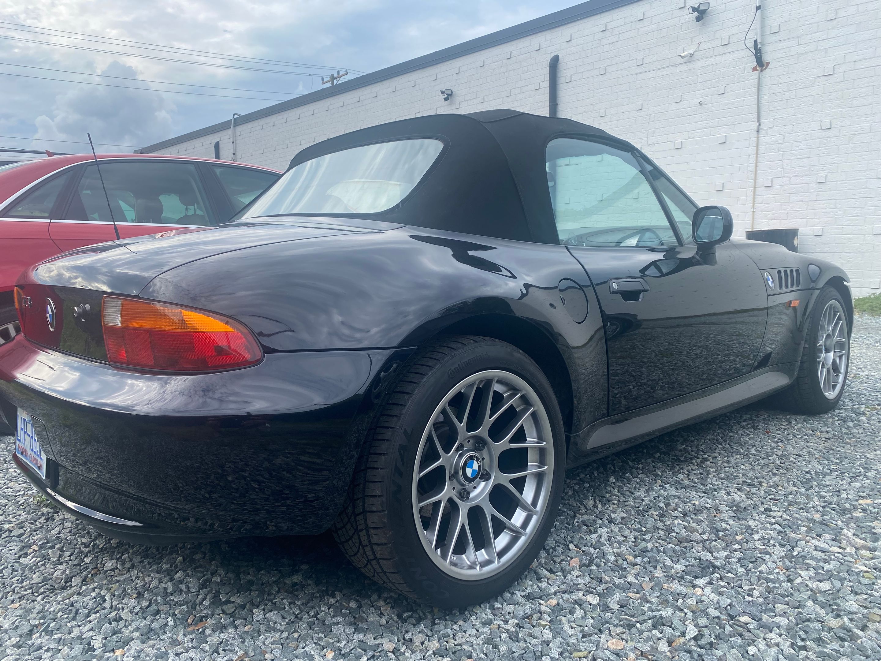 Black BMW E36/7 Roadster Z3 with 17" ARC-8 Apex wheels in Hyper Black