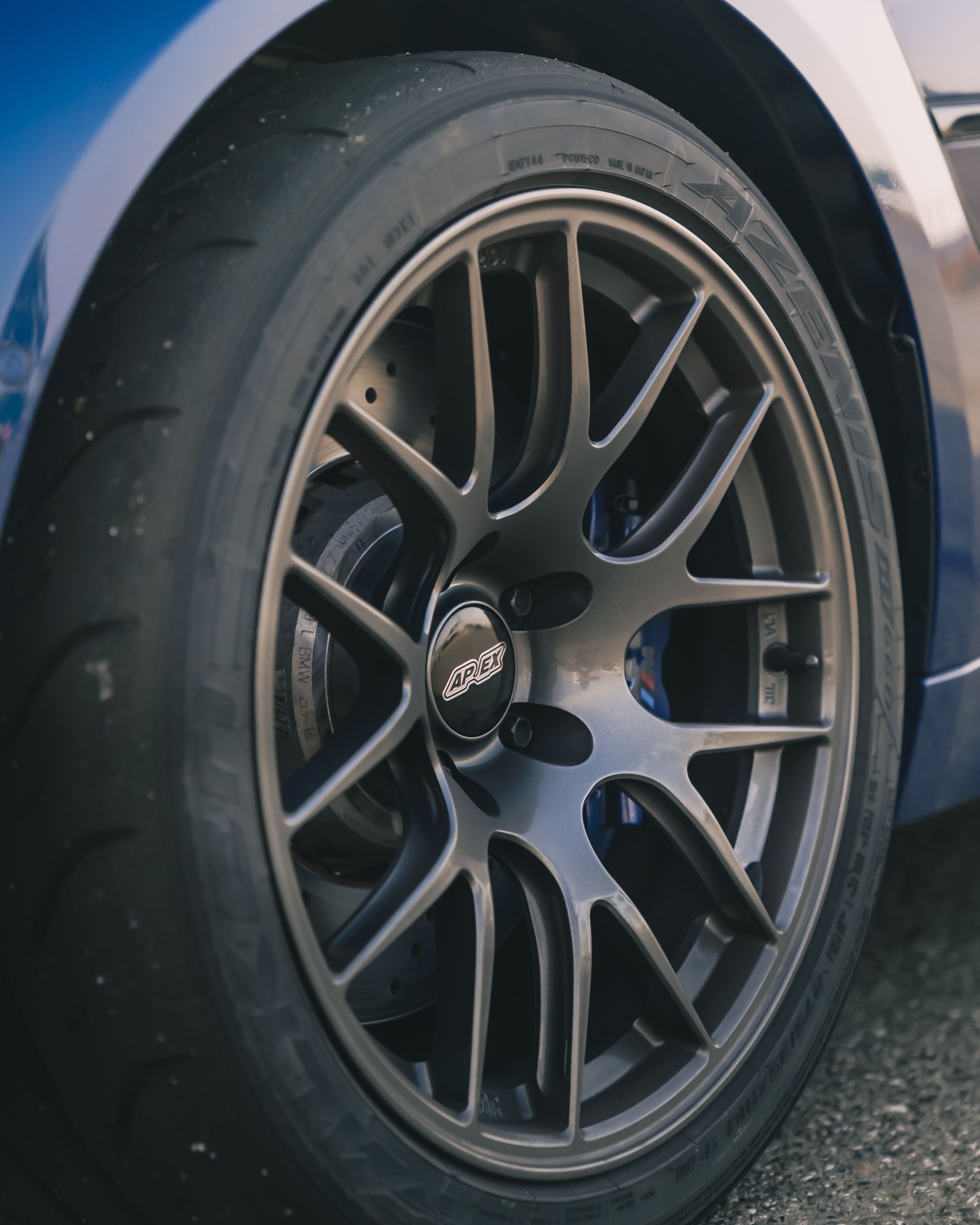 Blue BMW F80 M3 with 18" EC-7R Apex wheels in Anthracite