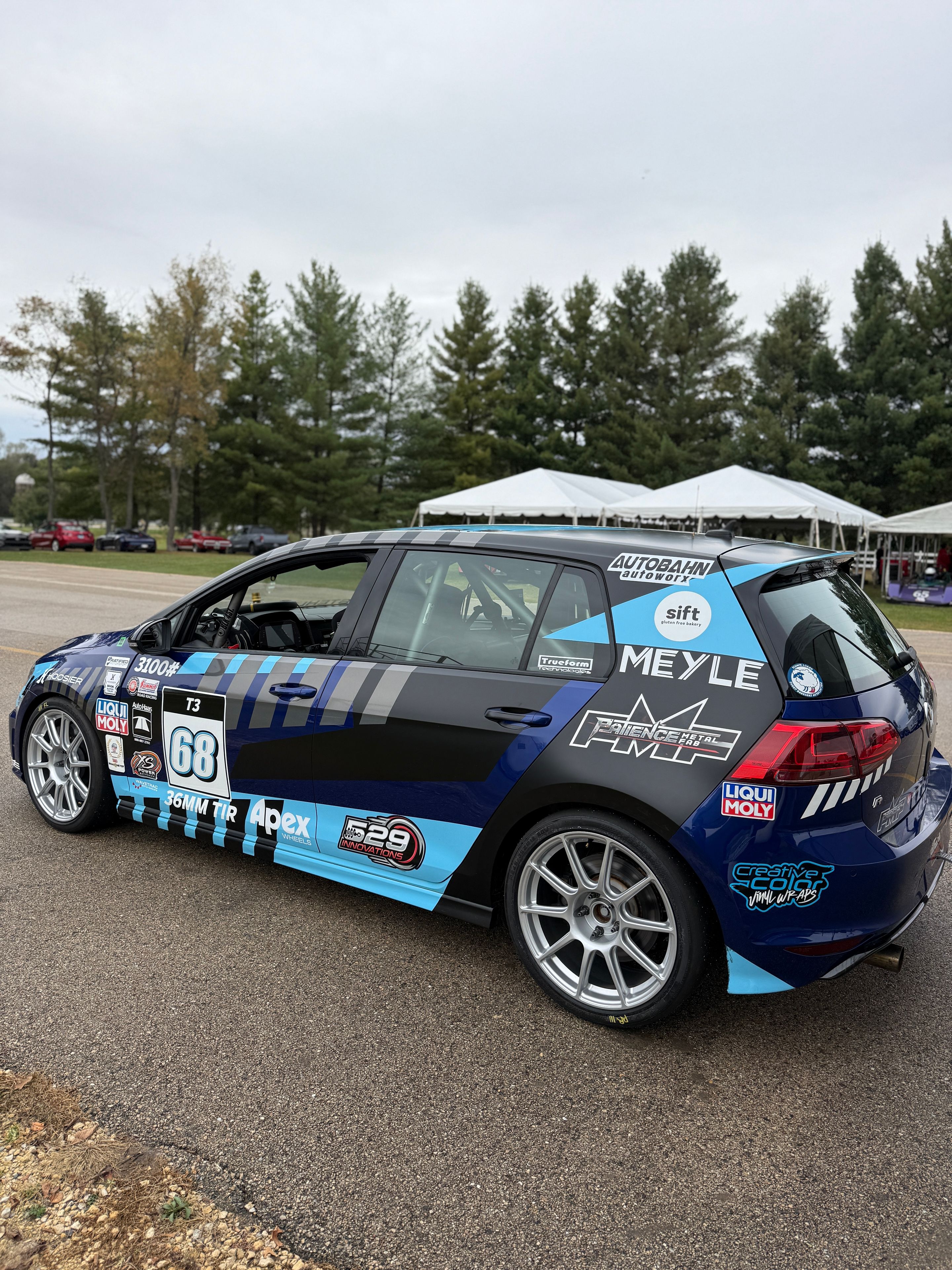 Race Livery VW MK7 Golf R with 18" SM-10 Apex wheels in Race Silver