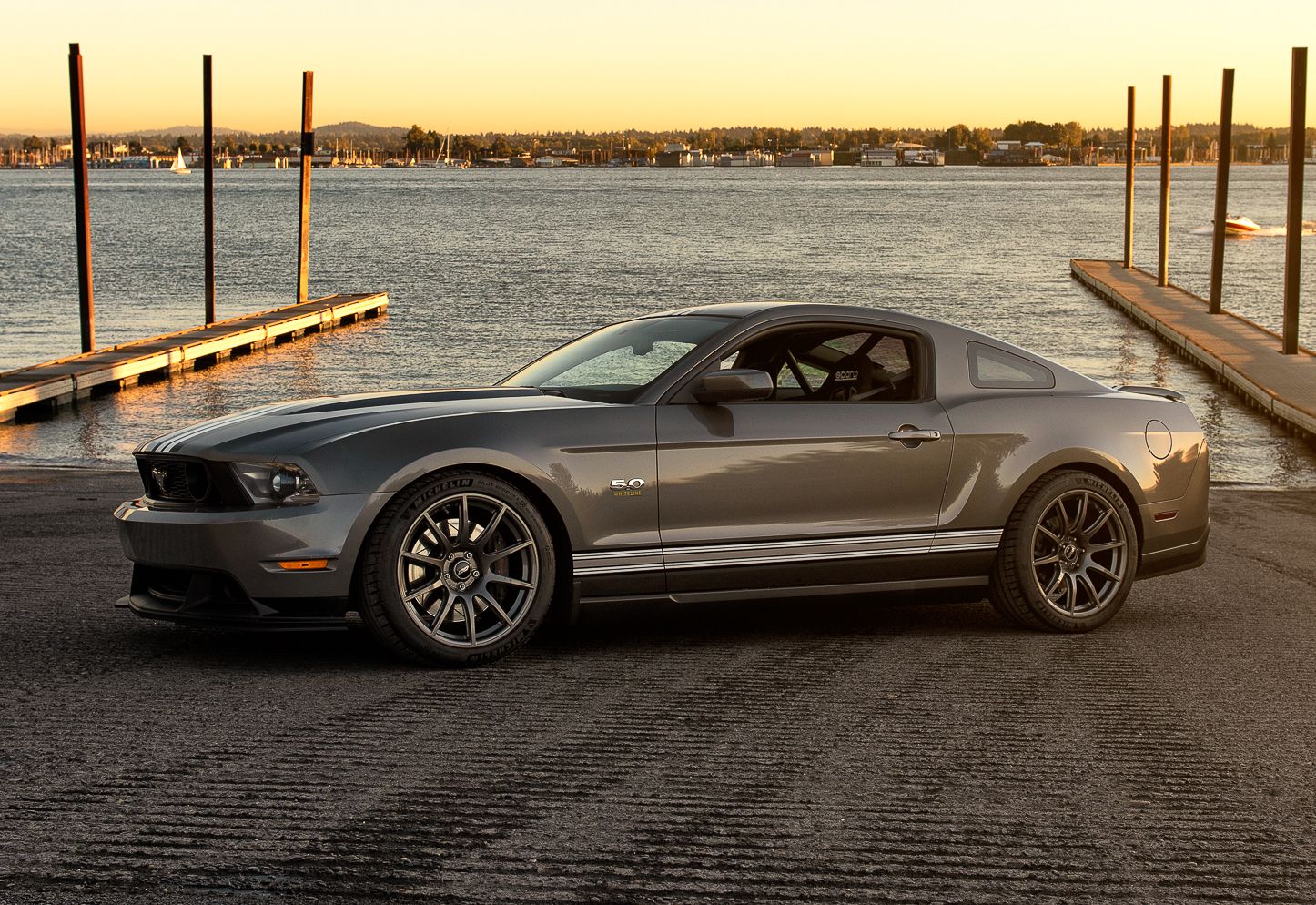 Grey Ford S197 Mustang GT with 19" SM-10 Apex wheels in Anthracite