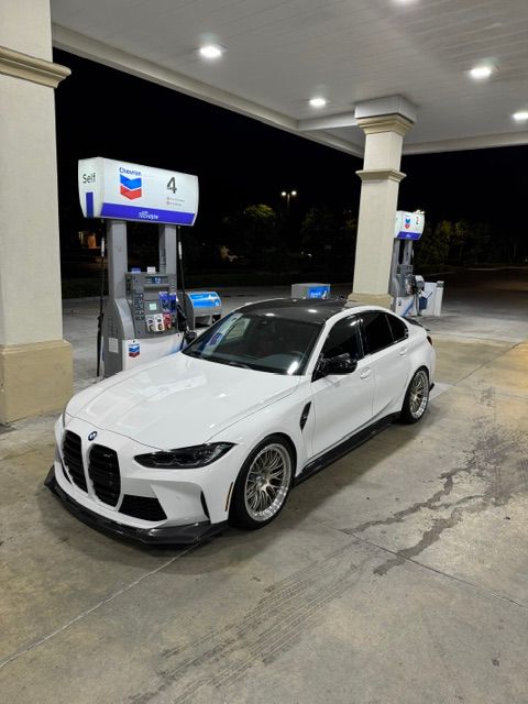 White BMW G80 M3 with 20" ML-10RT Apex wheels in Machined Lip Gloss Motorsport Gold