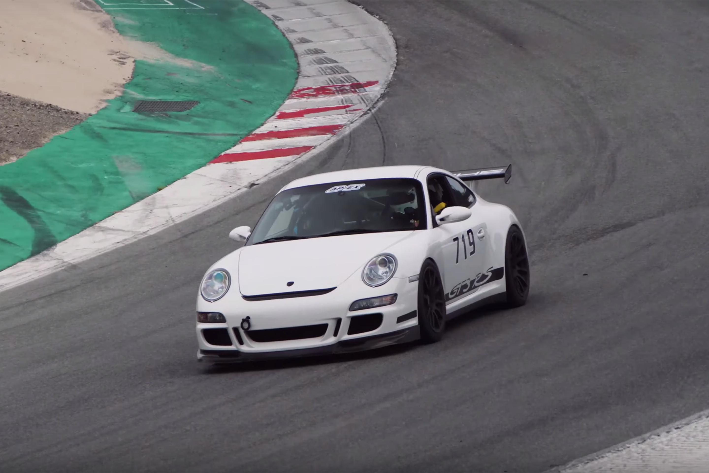 White Porsche 911 997 GT3 RS with 18" SM-10 Apex wheels in Satin Black