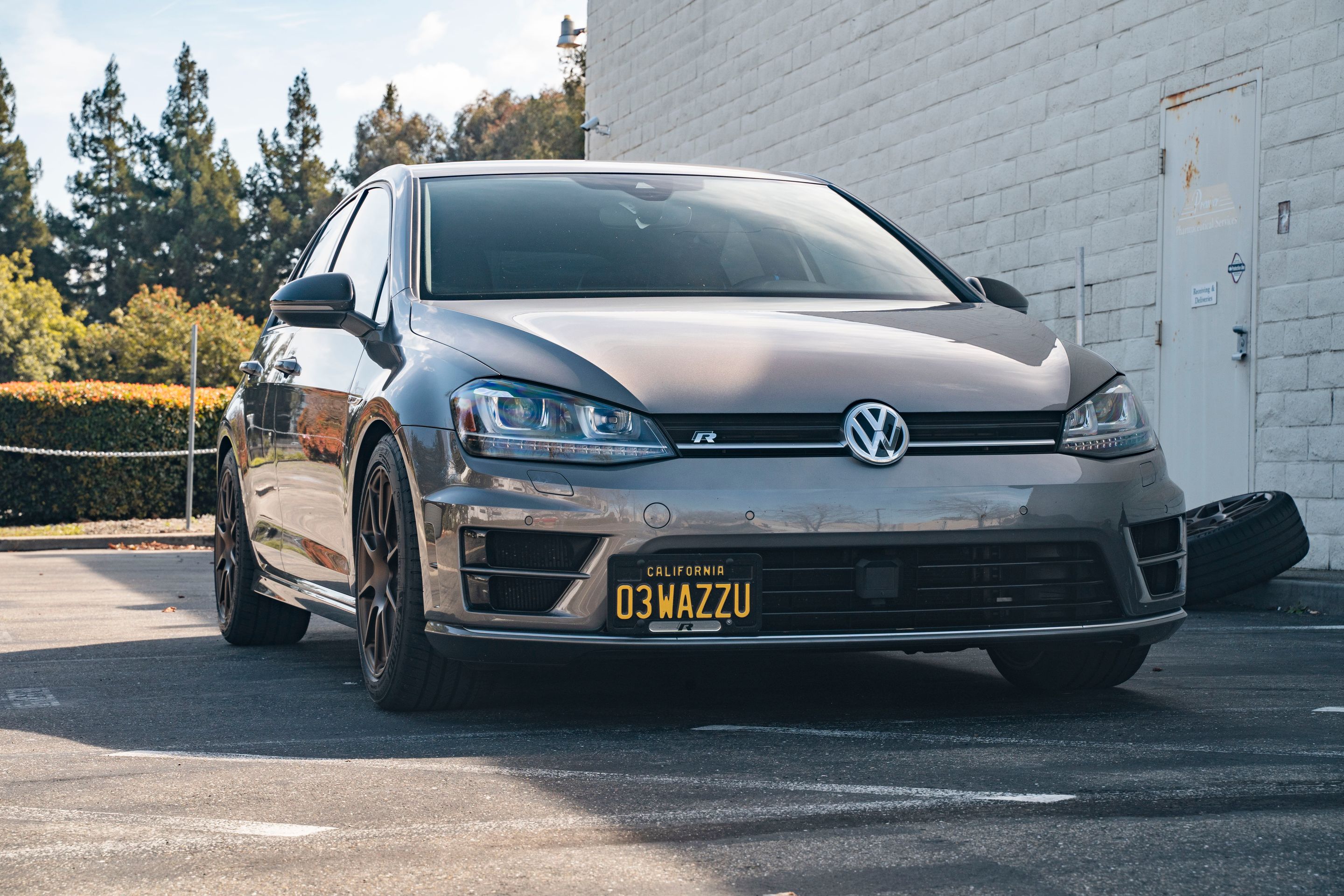 Grey VW MK7 Golf R with 17" SM-10 Apex wheels in Satin Bronze