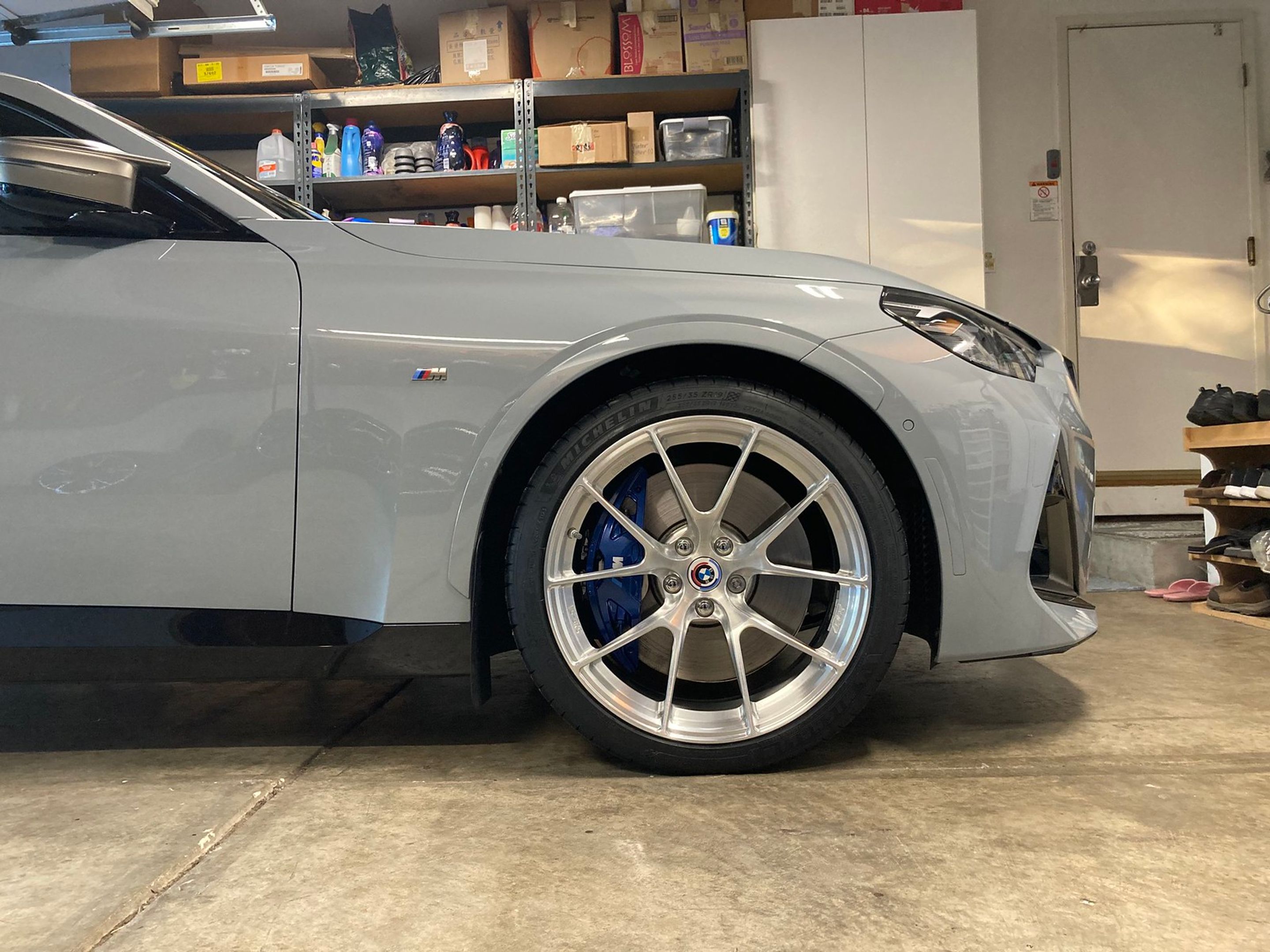 Grey BMW G42 2 Series with 19" VS-5RS Apex wheels in Brushed Clear