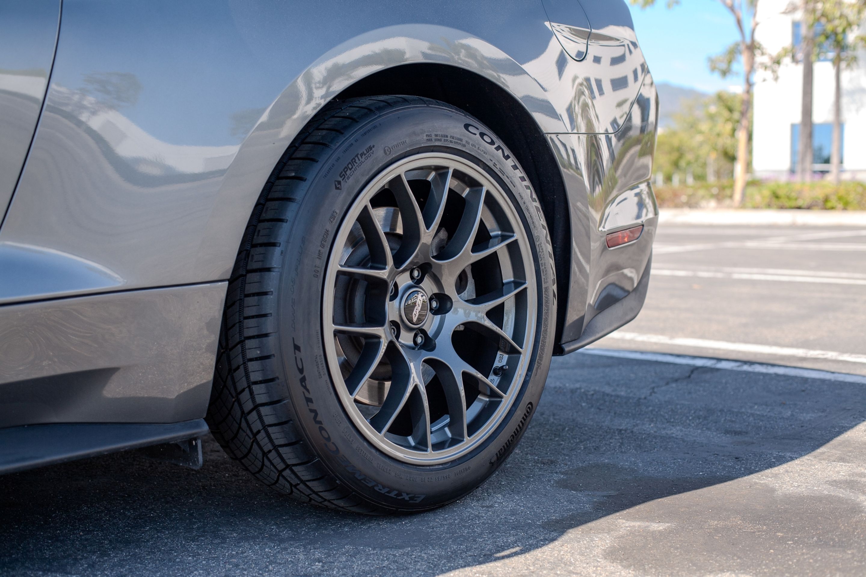Grey Ford S550 Mustang GT with 18" EC-7 Apex wheels in Anthracite