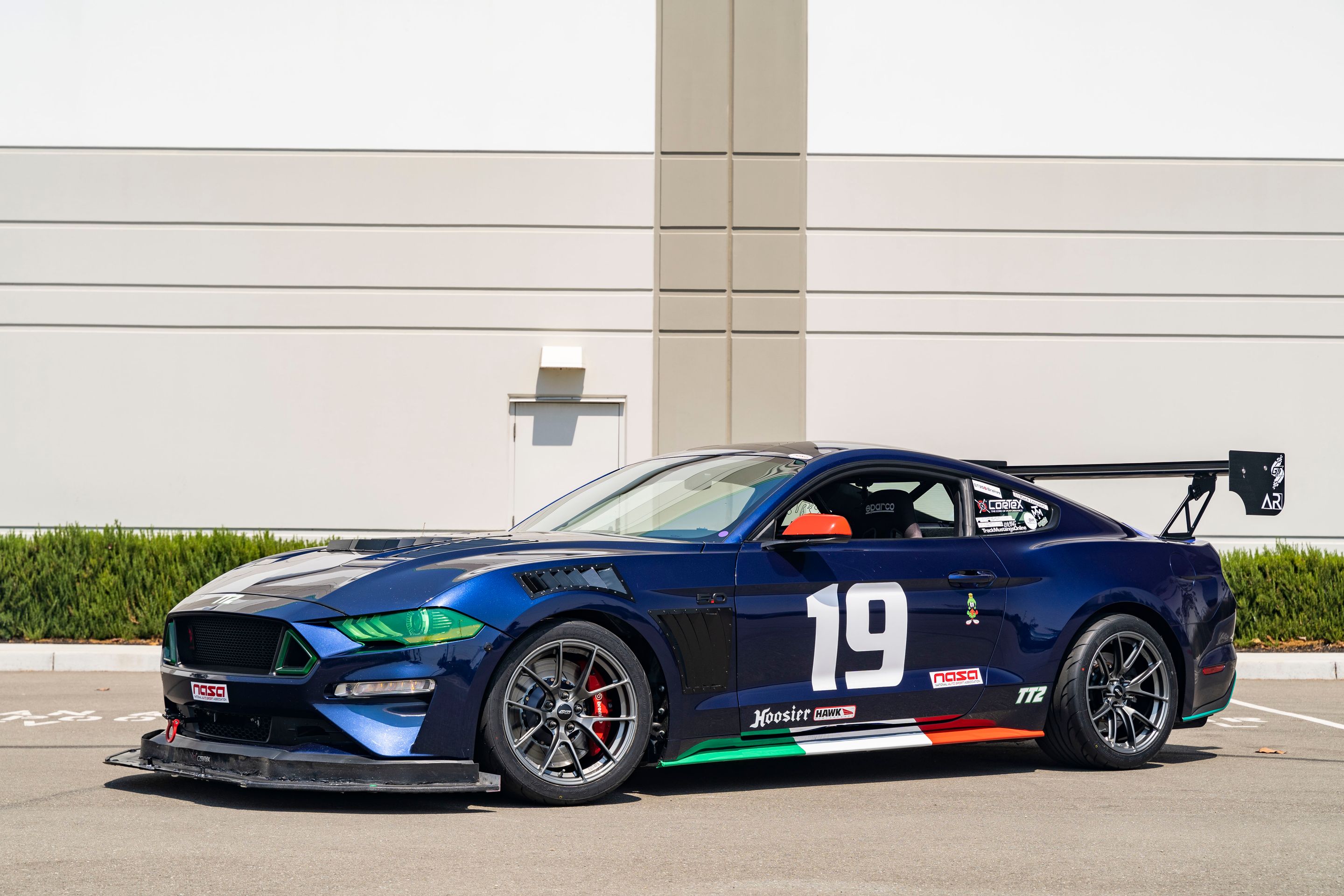 Blue Ford S550 Mustang GT with 18" VS-5RS Apex wheels in Anthracite