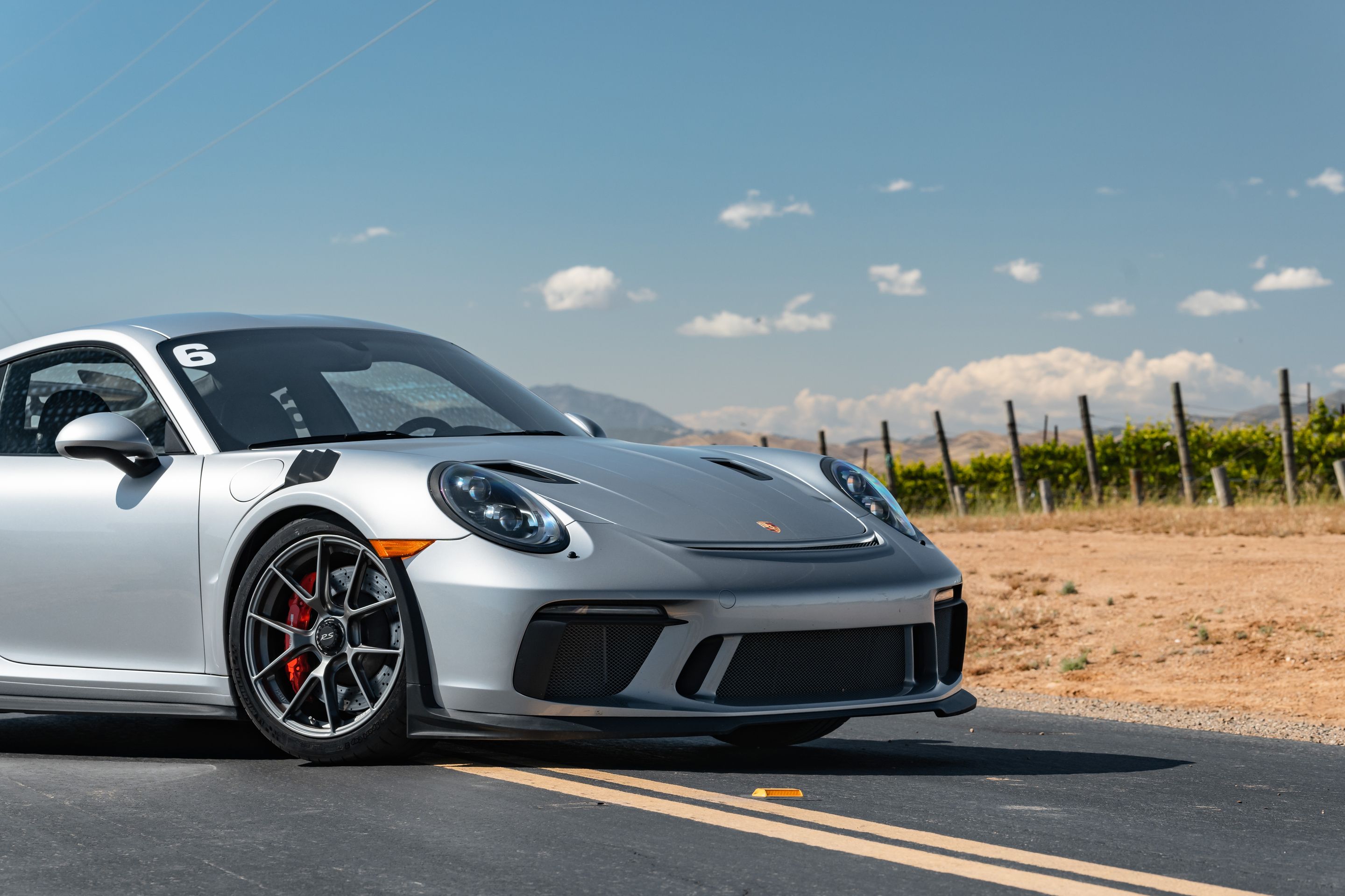 Silver Porsche 911 991.2 GT3 RS with 19" VS-5RS Apex wheels in Anthracite