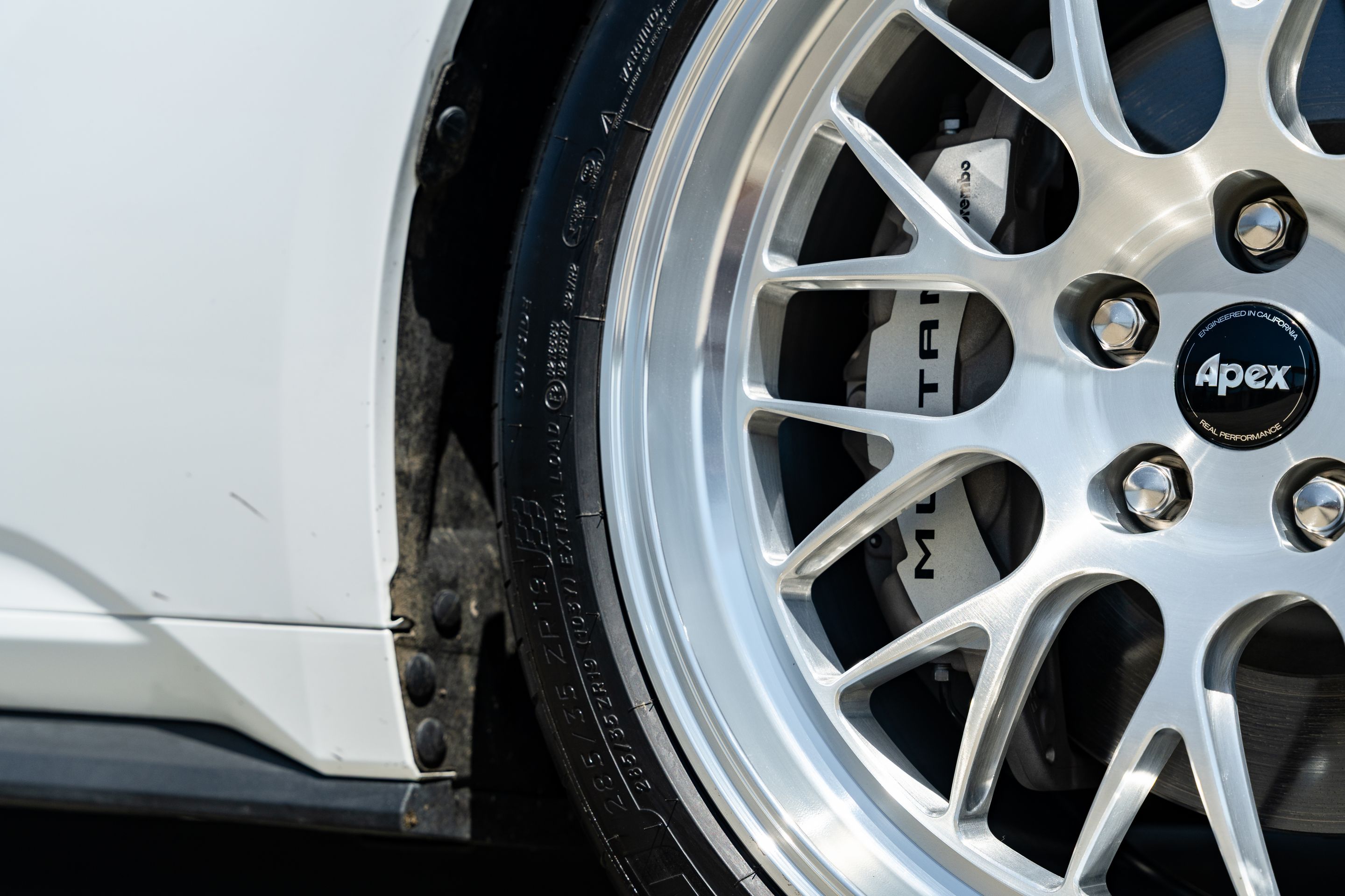 White Ford S650 Mustang GT with 19" ML-10RT Apex wheels in Machined Lip Brushed Clear