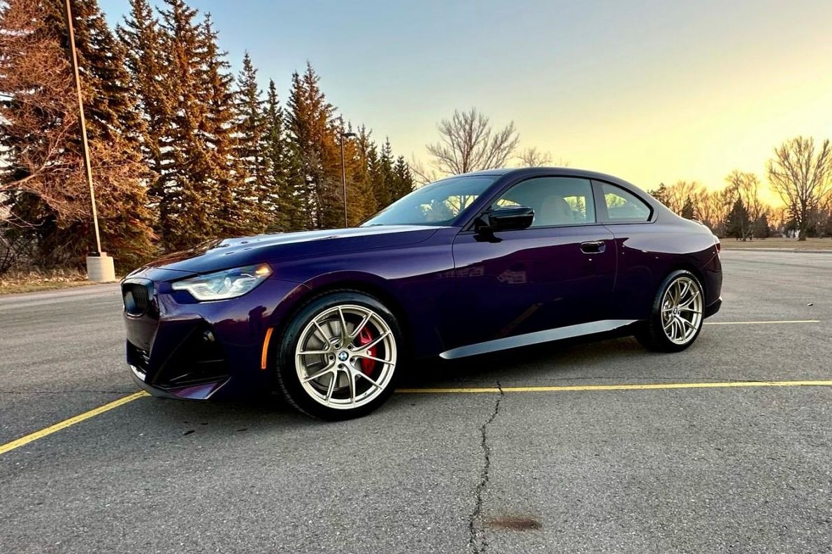 Purple BMW G42 2 Series with 19" VS-5RS Apex wheels in Motorsport Gold