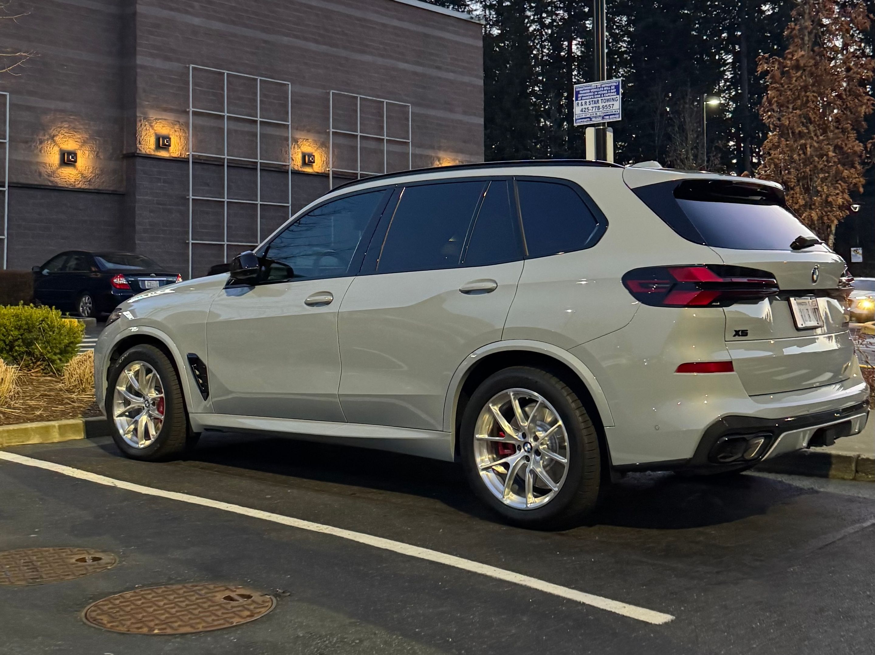 Grey BMW G05 X5 with 20" VS-5RX Apex wheels in Brushed Clear