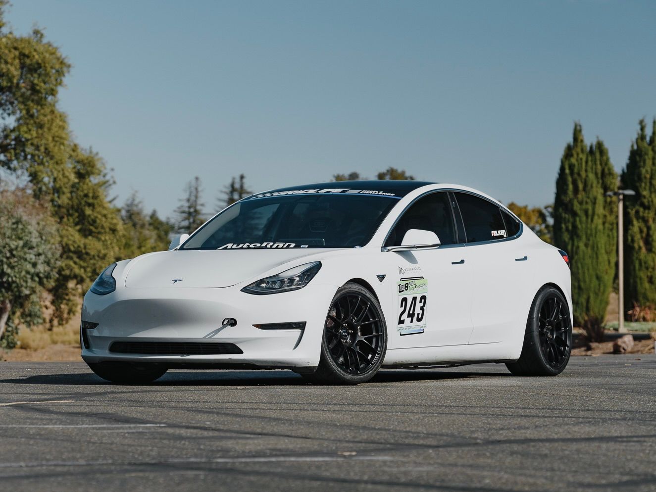 White Tesla Model 3 with 19" EC-7RS Apex wheels in Satin Black