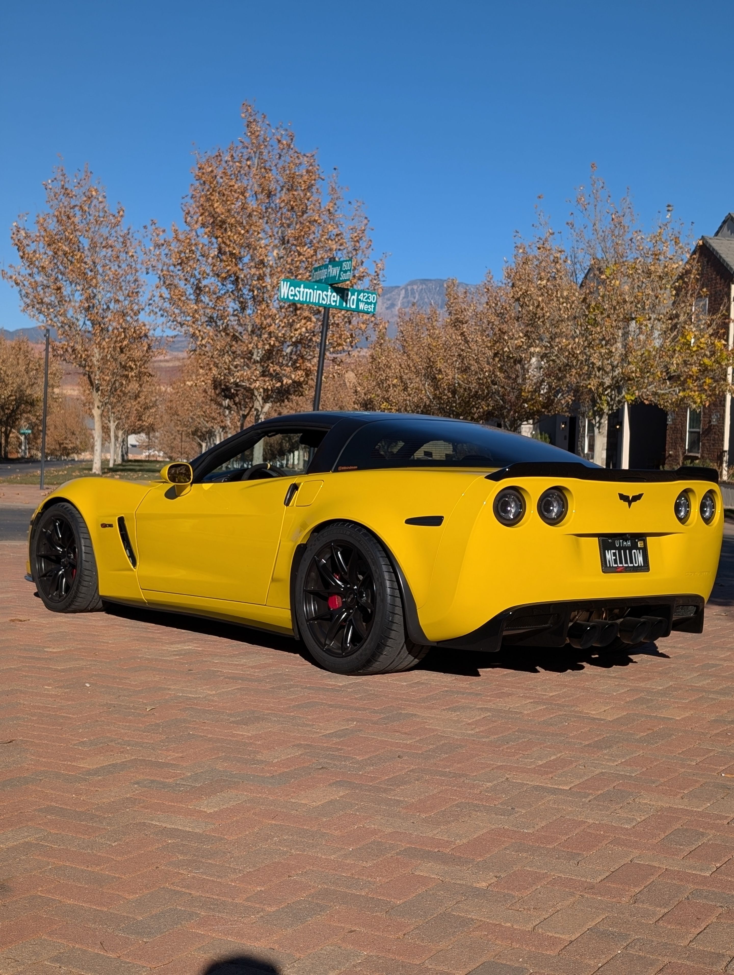 Yellow Chevrolet C6 Corvette Z06 with 19" VS-5RS Apex wheels in Satin Black
