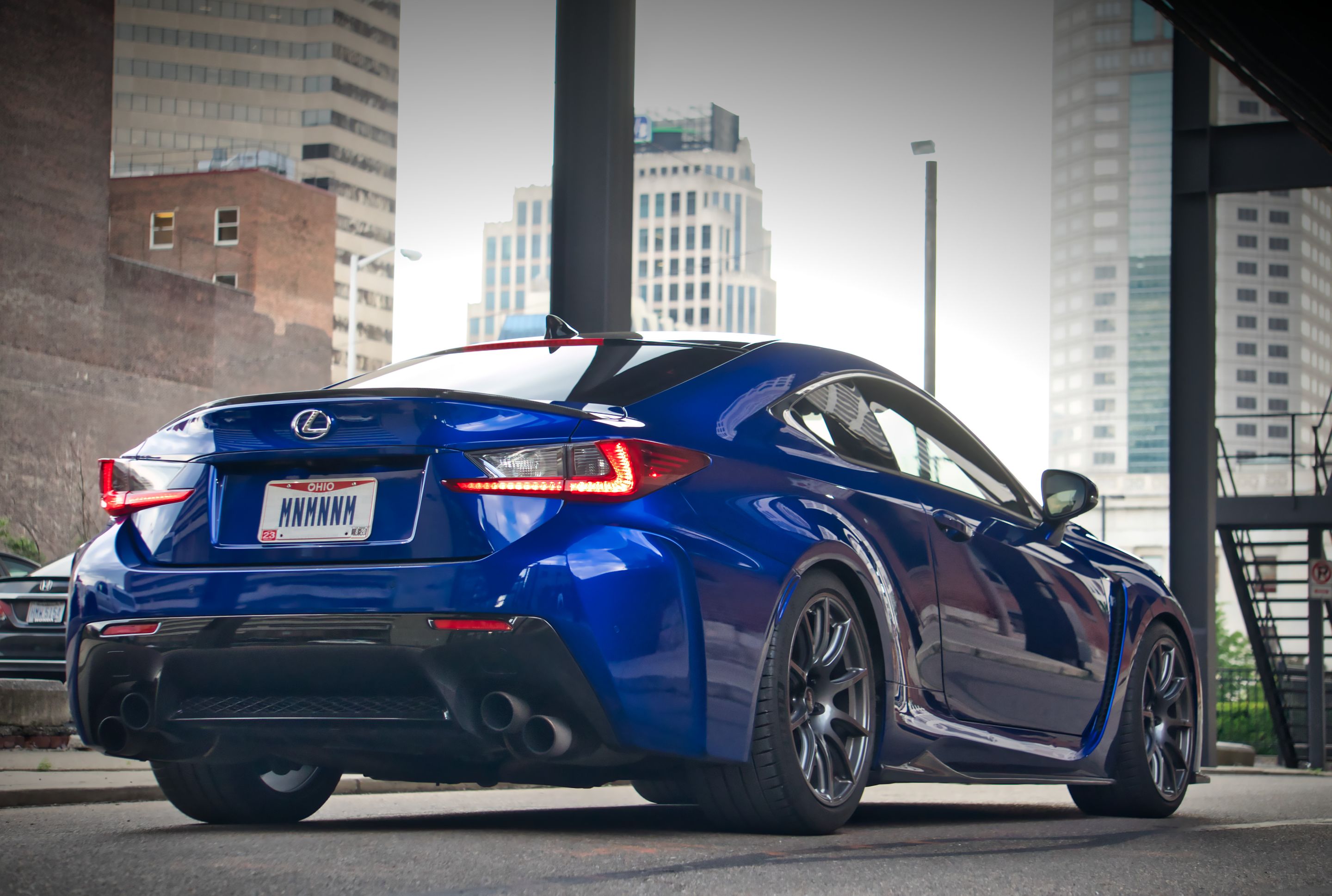 Blue Lexus USC10 RC-F with 19" SM-10 Apex wheels in Anthracite