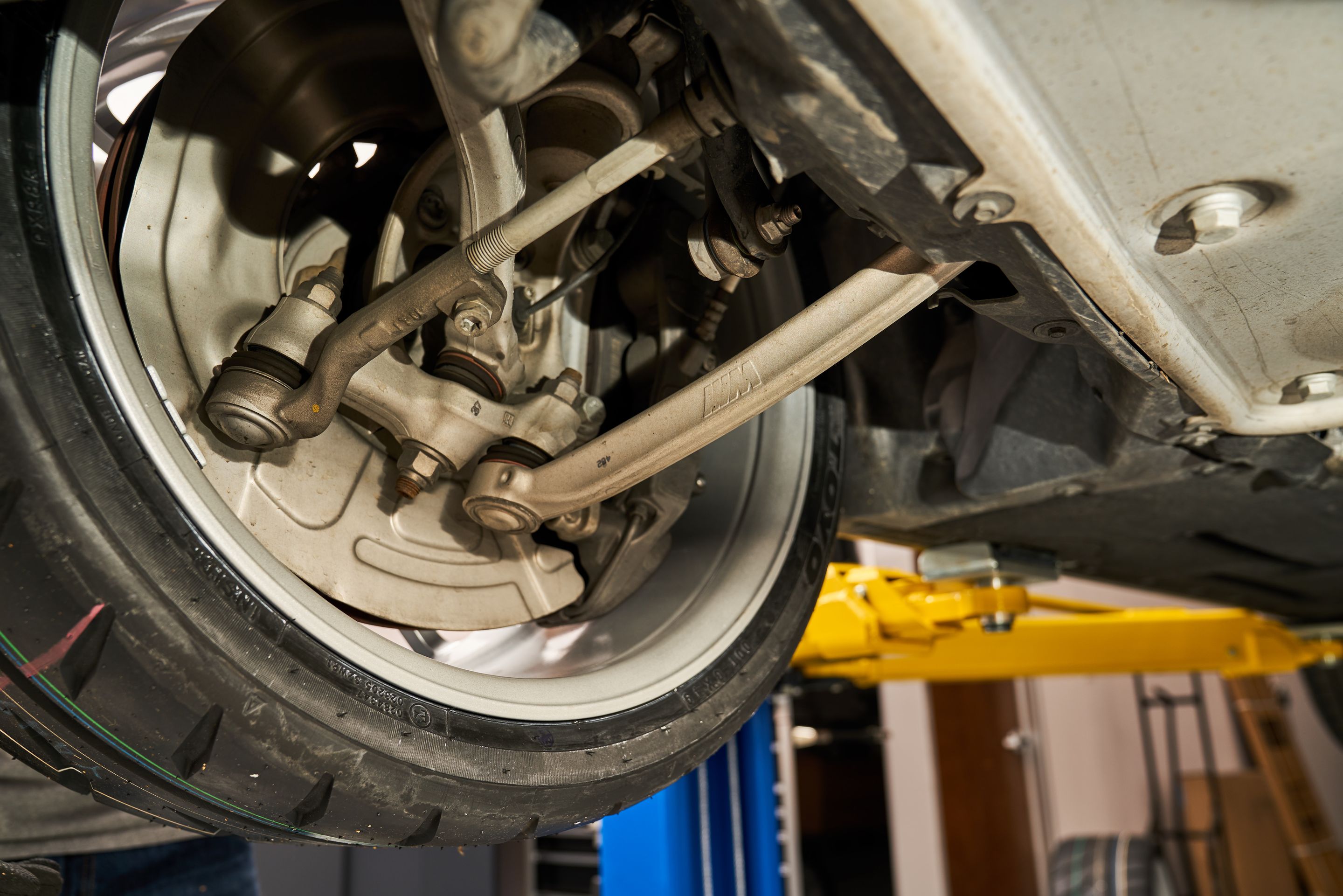 Blue BMW F87 M2 with 19" EC-7 Apex wheels in Race Silver