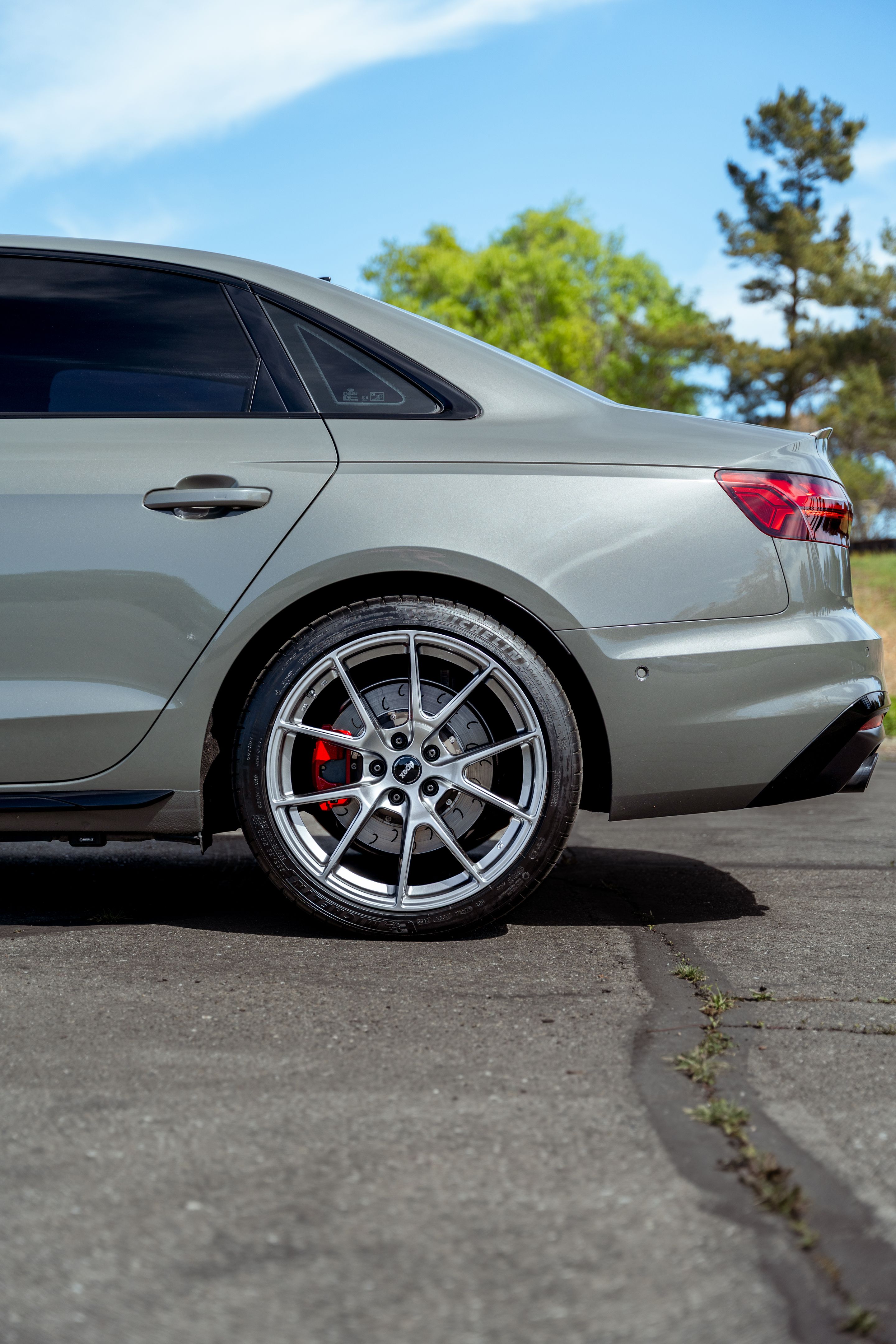Grey Audi B9 S4 with 19" VS-5 Apex wheels in Hyper Black