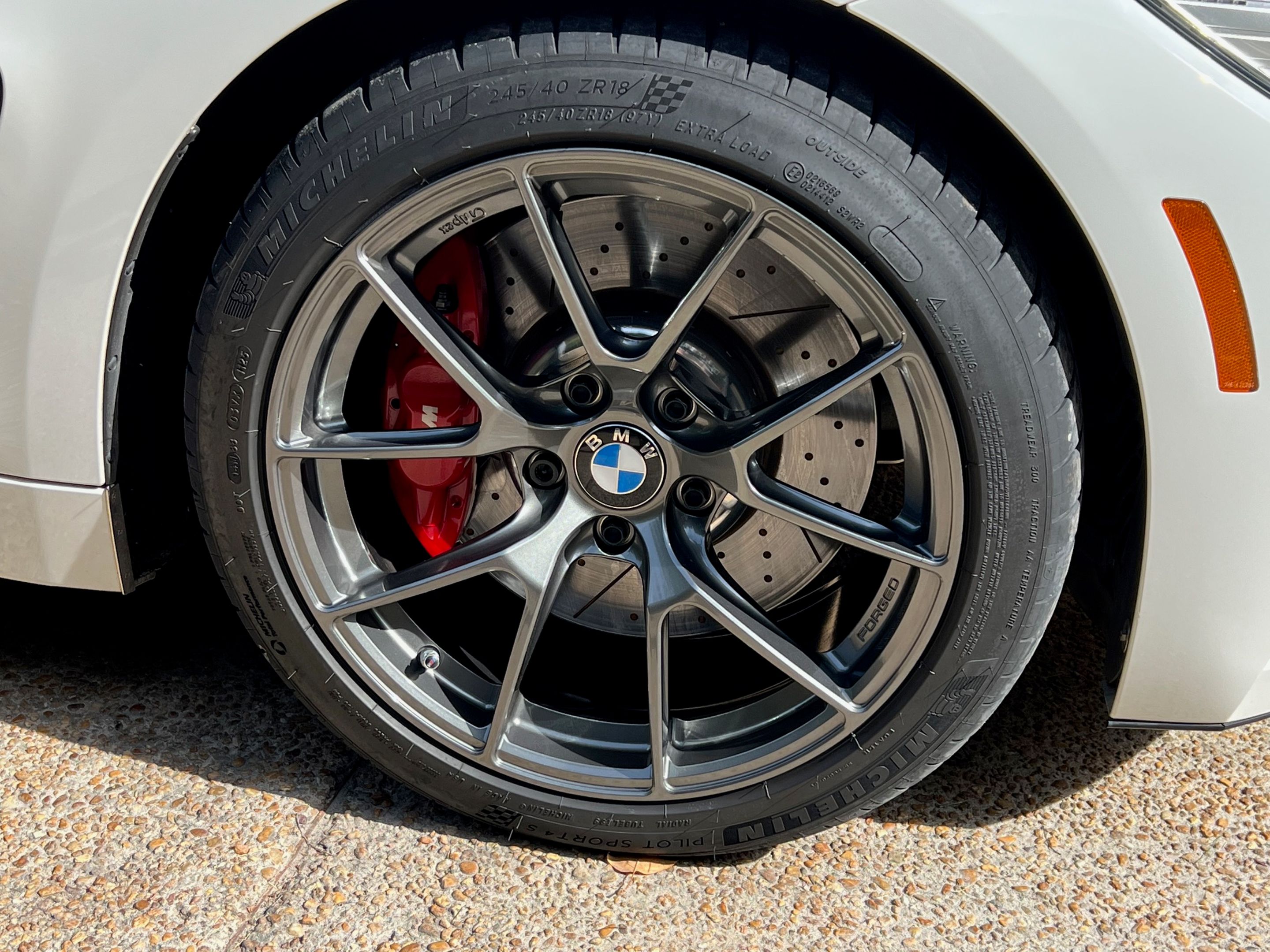 White BMW F36 Gran Coupe 4 Series with 18" VS-5 Apex wheels in Anthracite