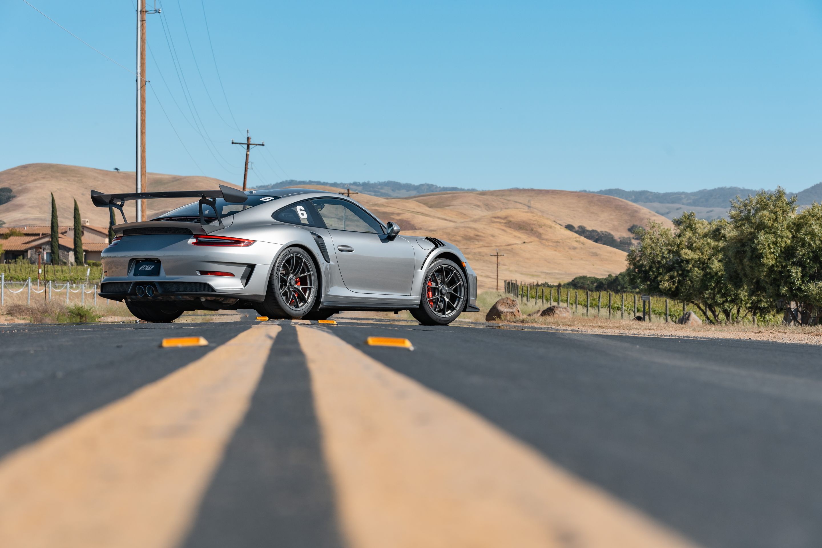 Silver Porsche 911 991.2 GT3 RS with 19" VS-5RS Apex wheels in Anthracite