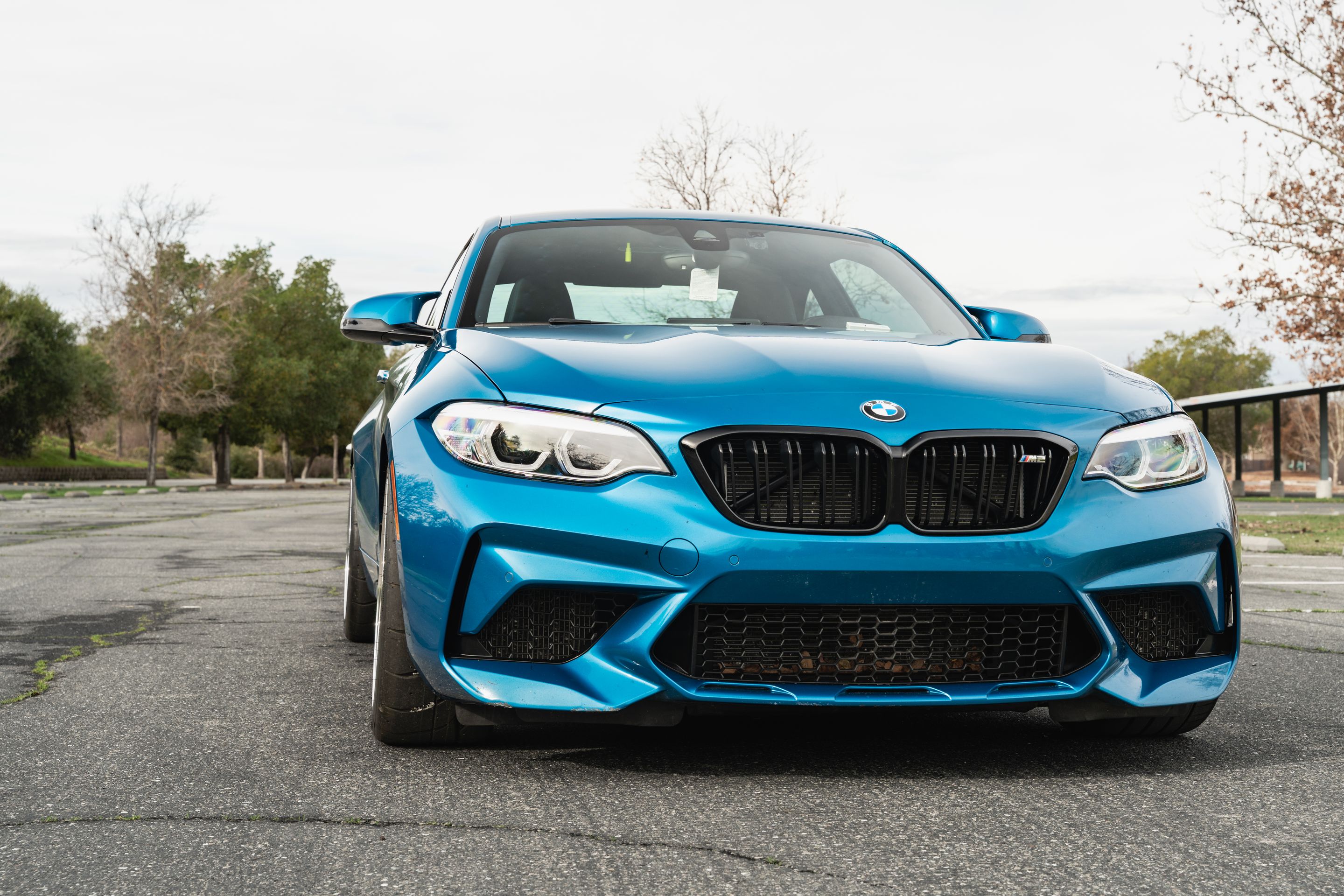Blue BMW F87 M2 with 18" ML-7RT Apex wheels in Machined Lip Anthracite