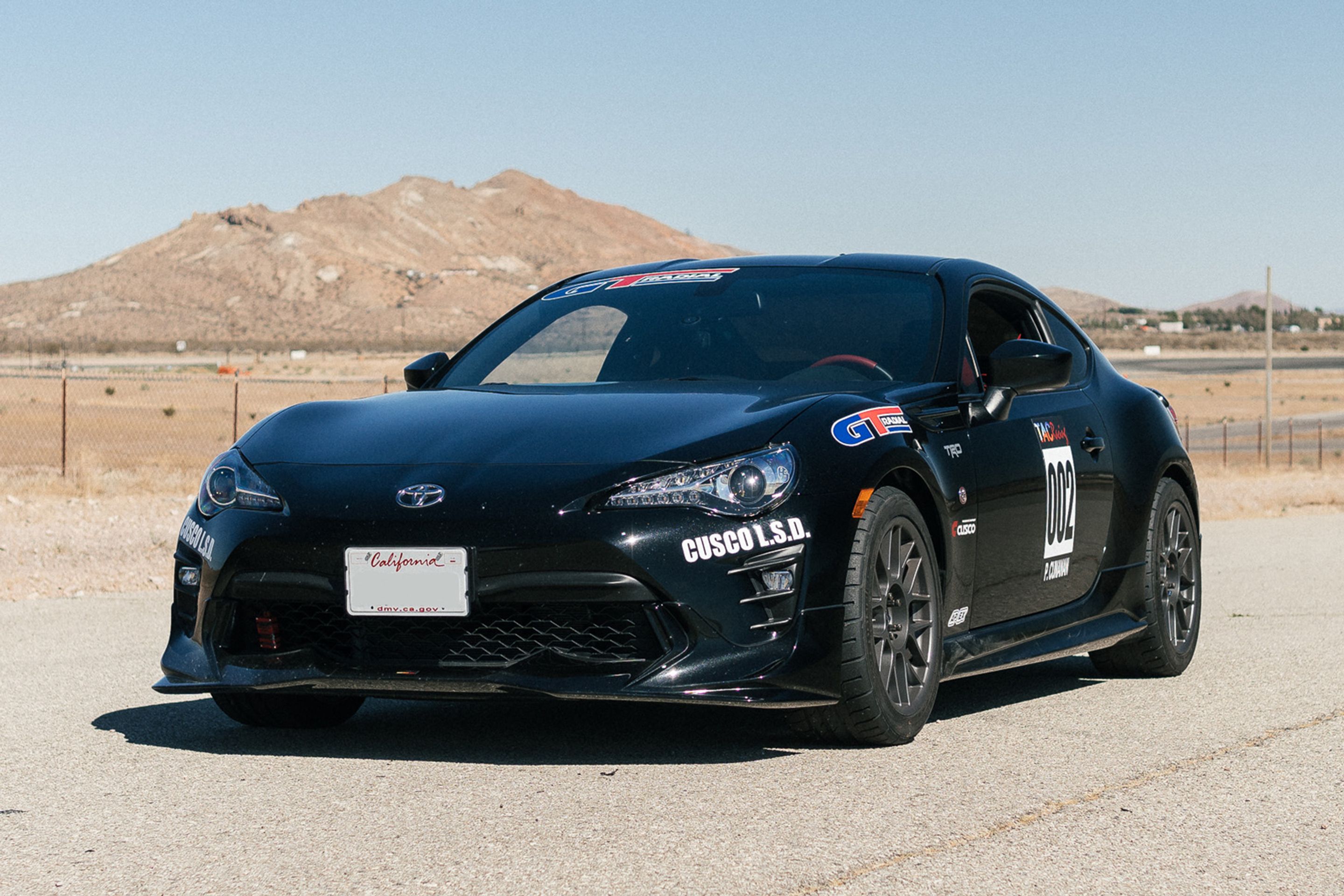 Black Toyota 86 / GT86 / FT86 with 17" ARC-8 Apex wheels in Anthracite
