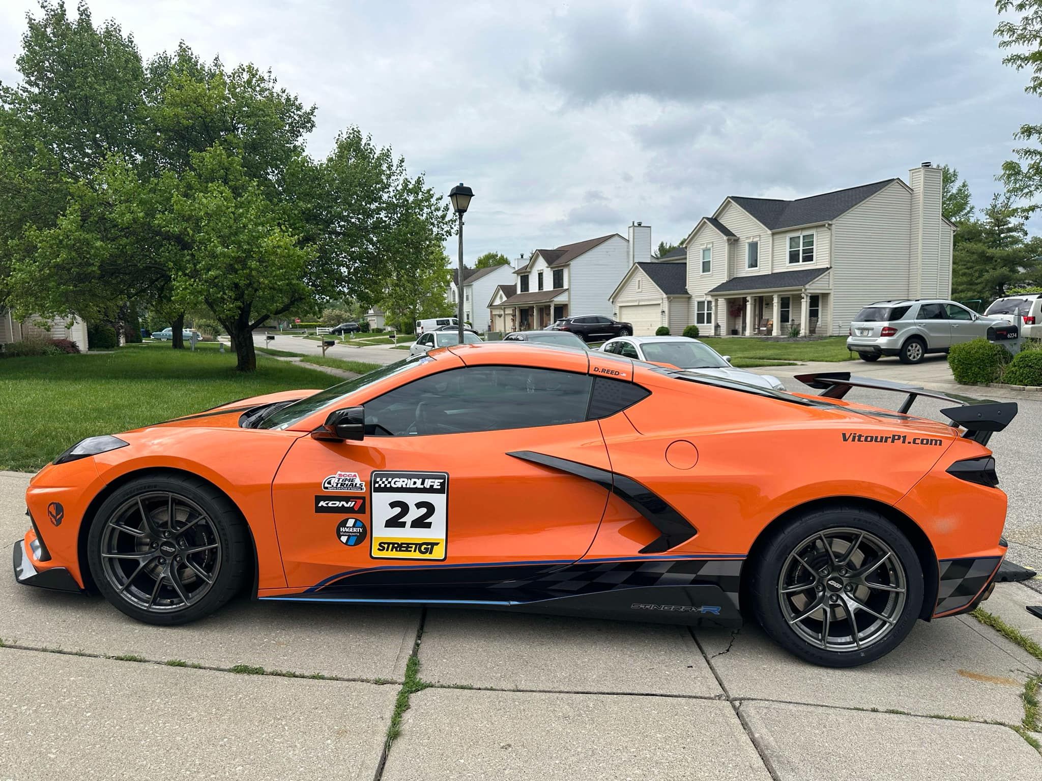 Orange Chevrolet C8 Corvette Stingray/Z51 with 18" VS-5RS Apex wheels in Anthracite