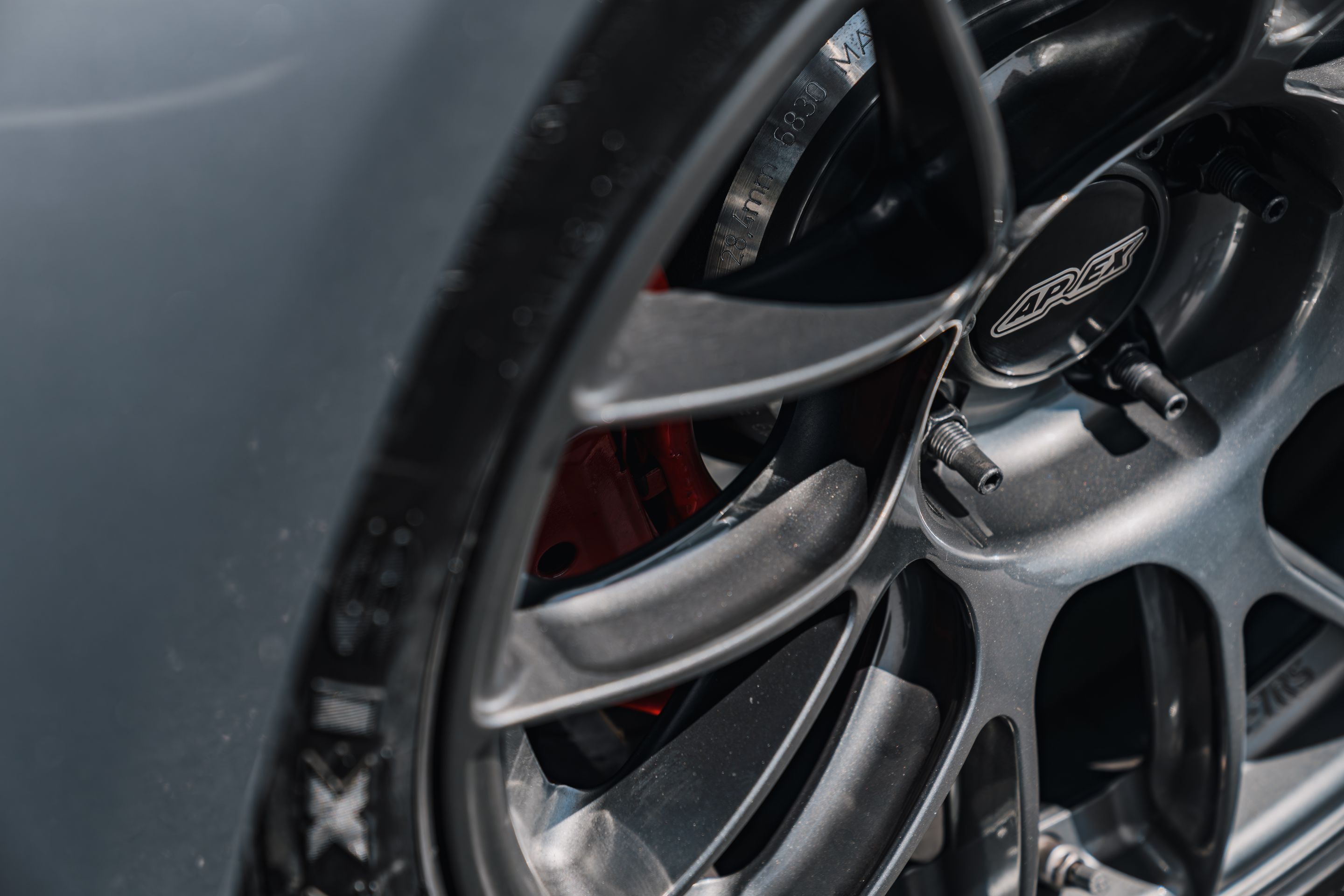 Grey BMW E92 Coupe M3 with 18" EC-7RS Apex wheels in Anthracite