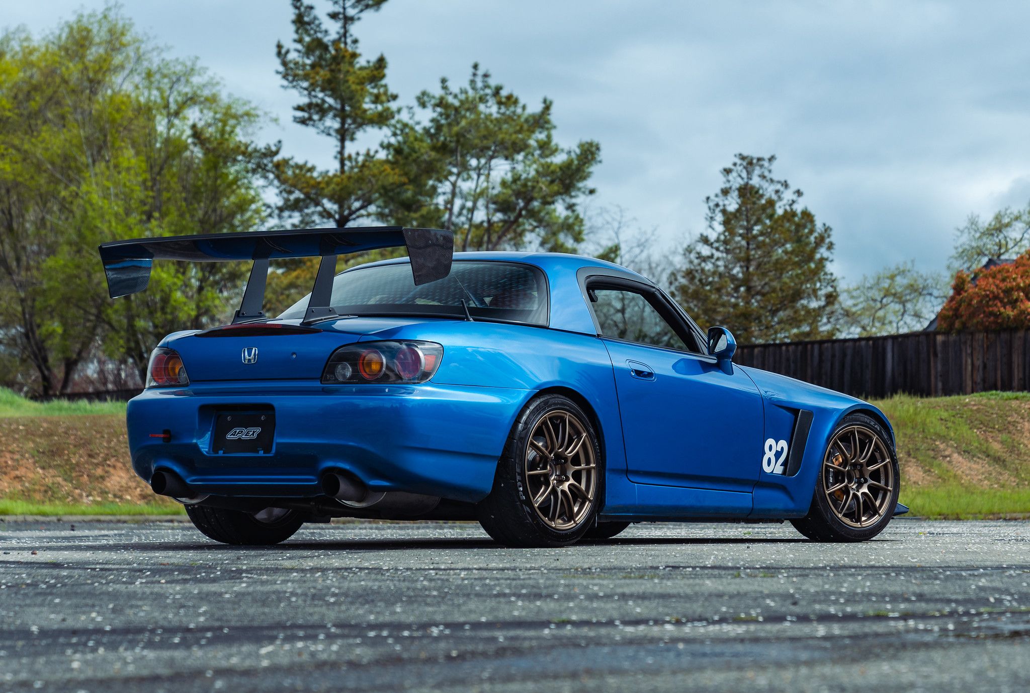 Blue Honda S2000 with 17" SM-10RS Apex wheels in Satin Bronze