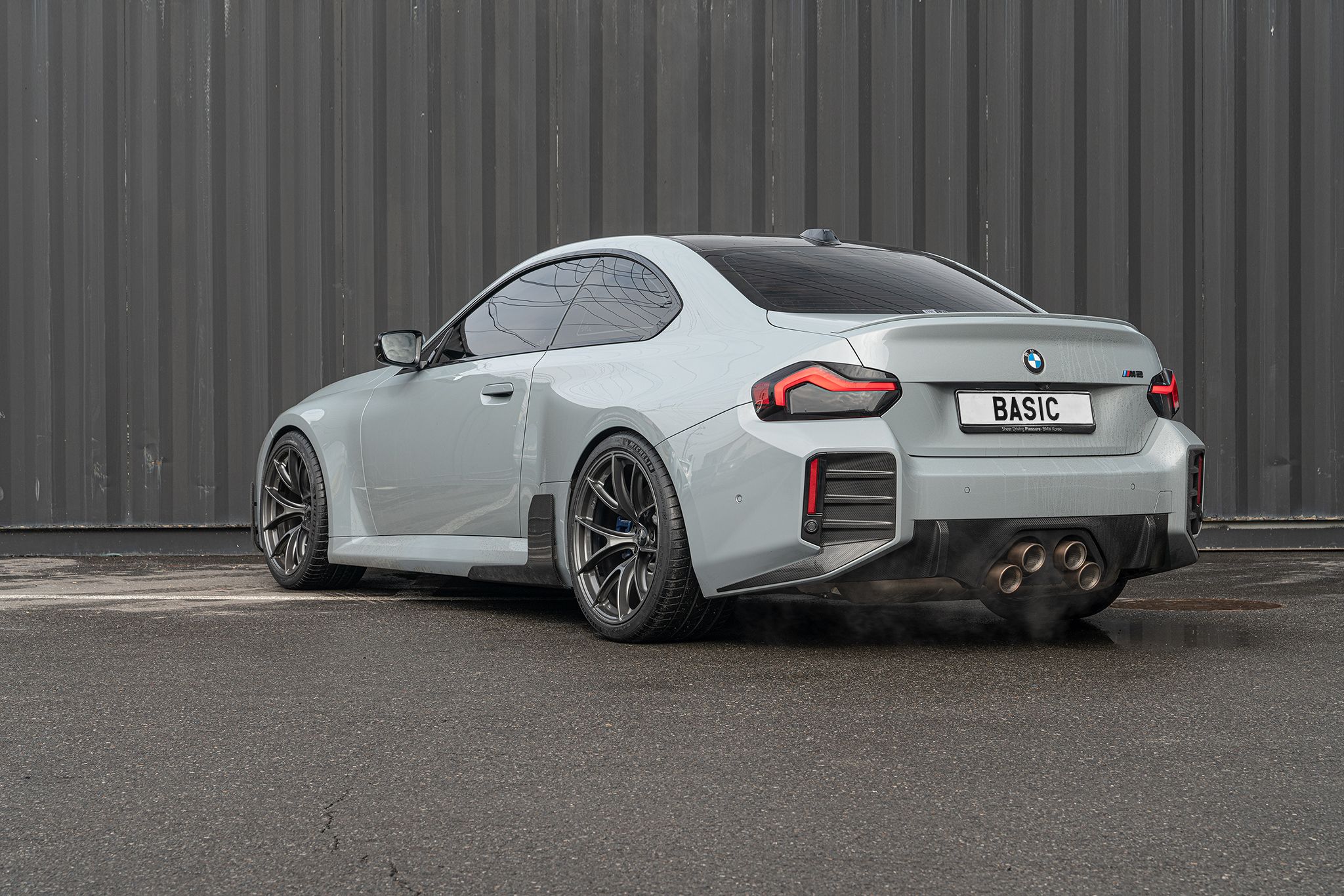 Grey BMW G87 M2 with 20" VS-5RS Apex wheels in Anthracite